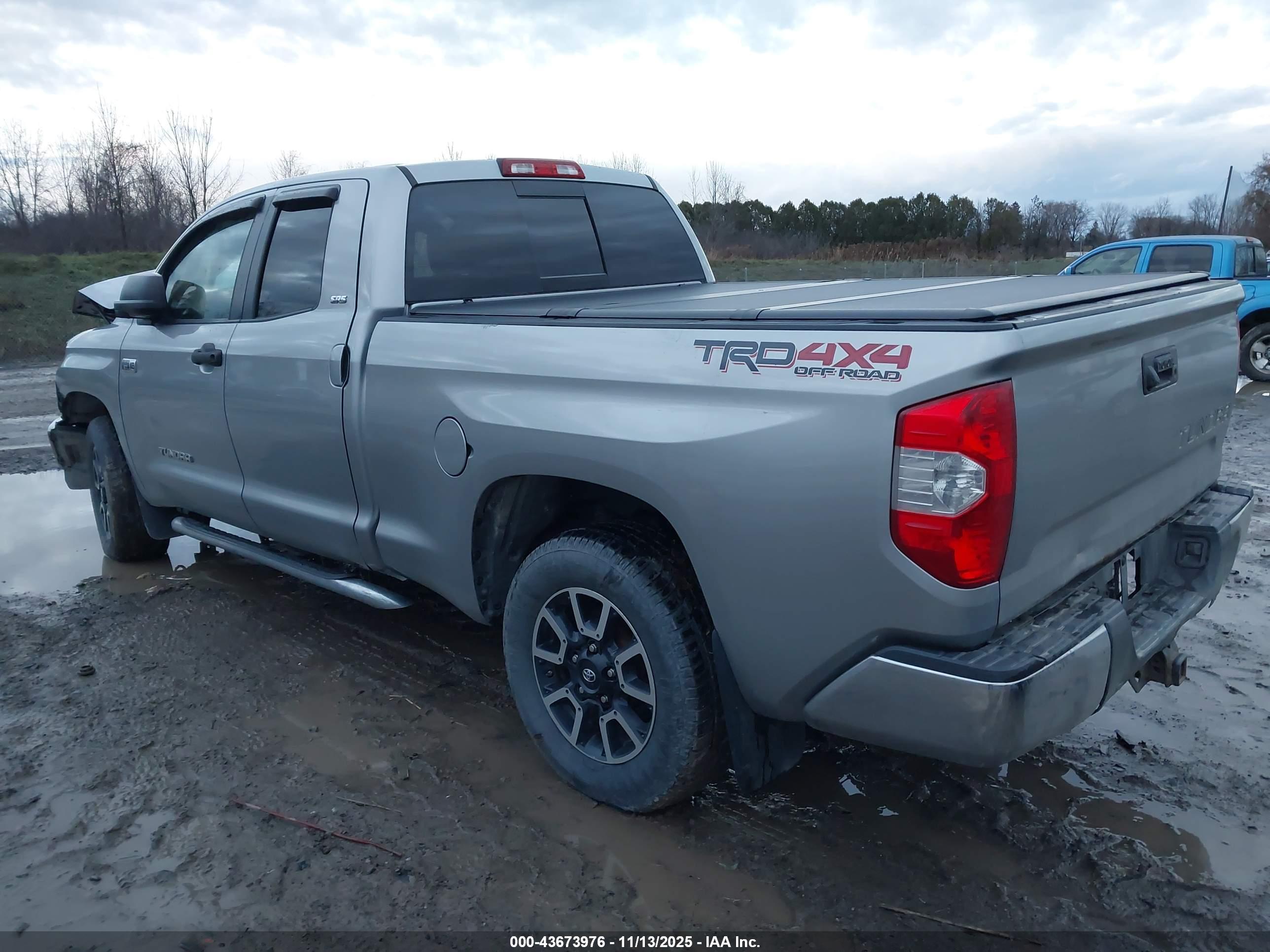 TOYOTA TUNDRA image 3
