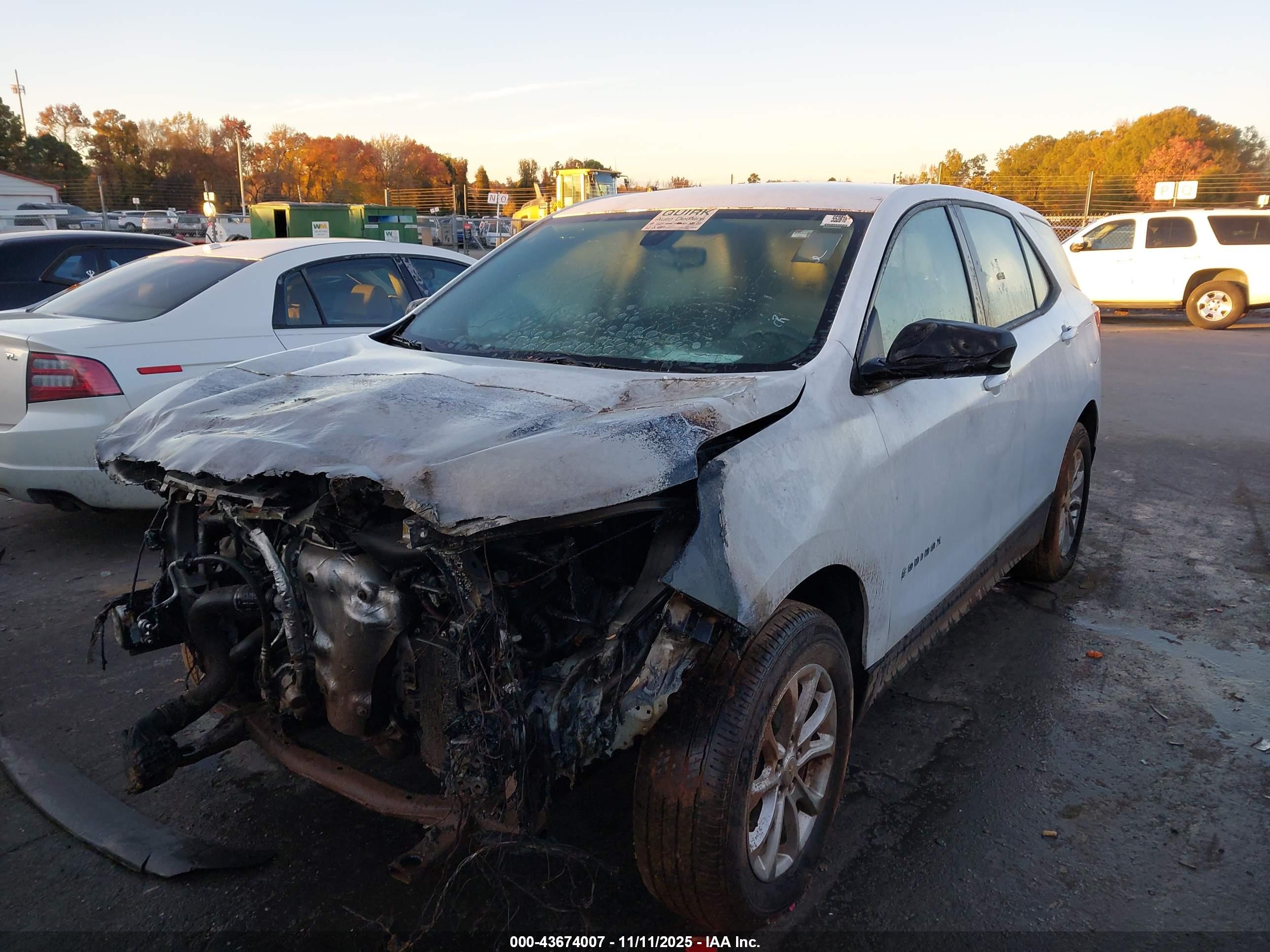 CHEVROLET EQUINOX image 2