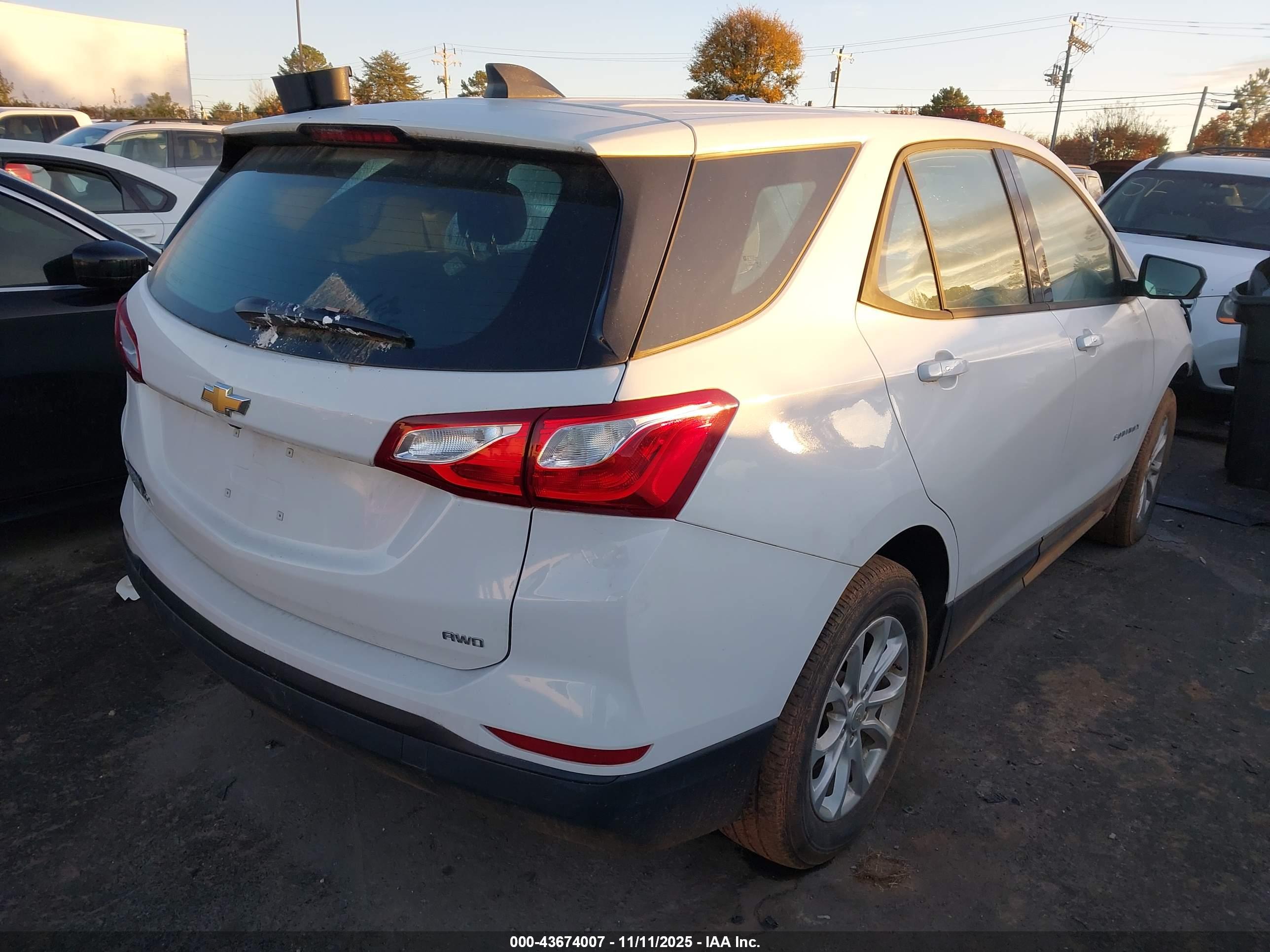 CHEVROLET EQUINOX image 4