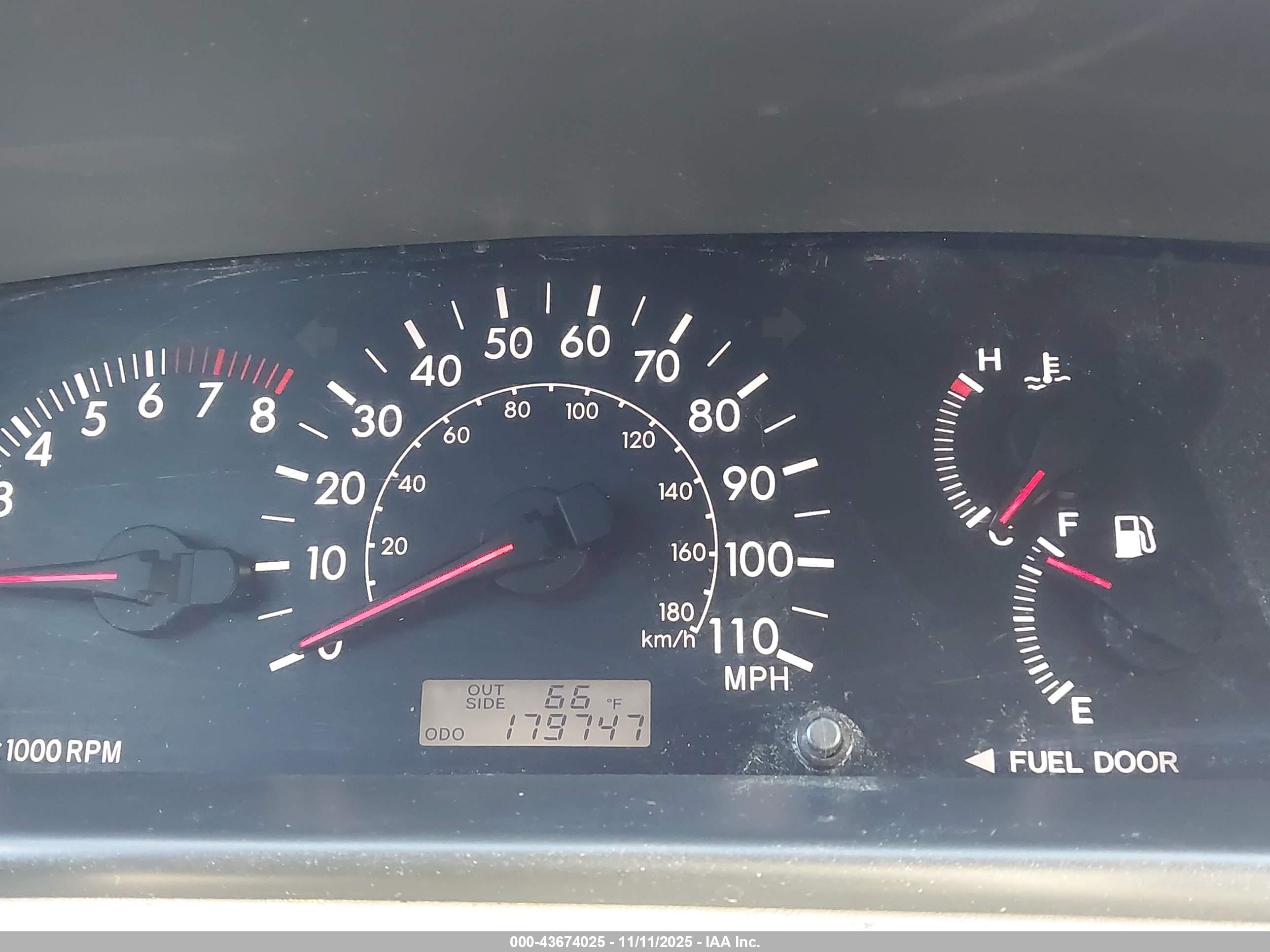TOYOTA COROLLA image 7