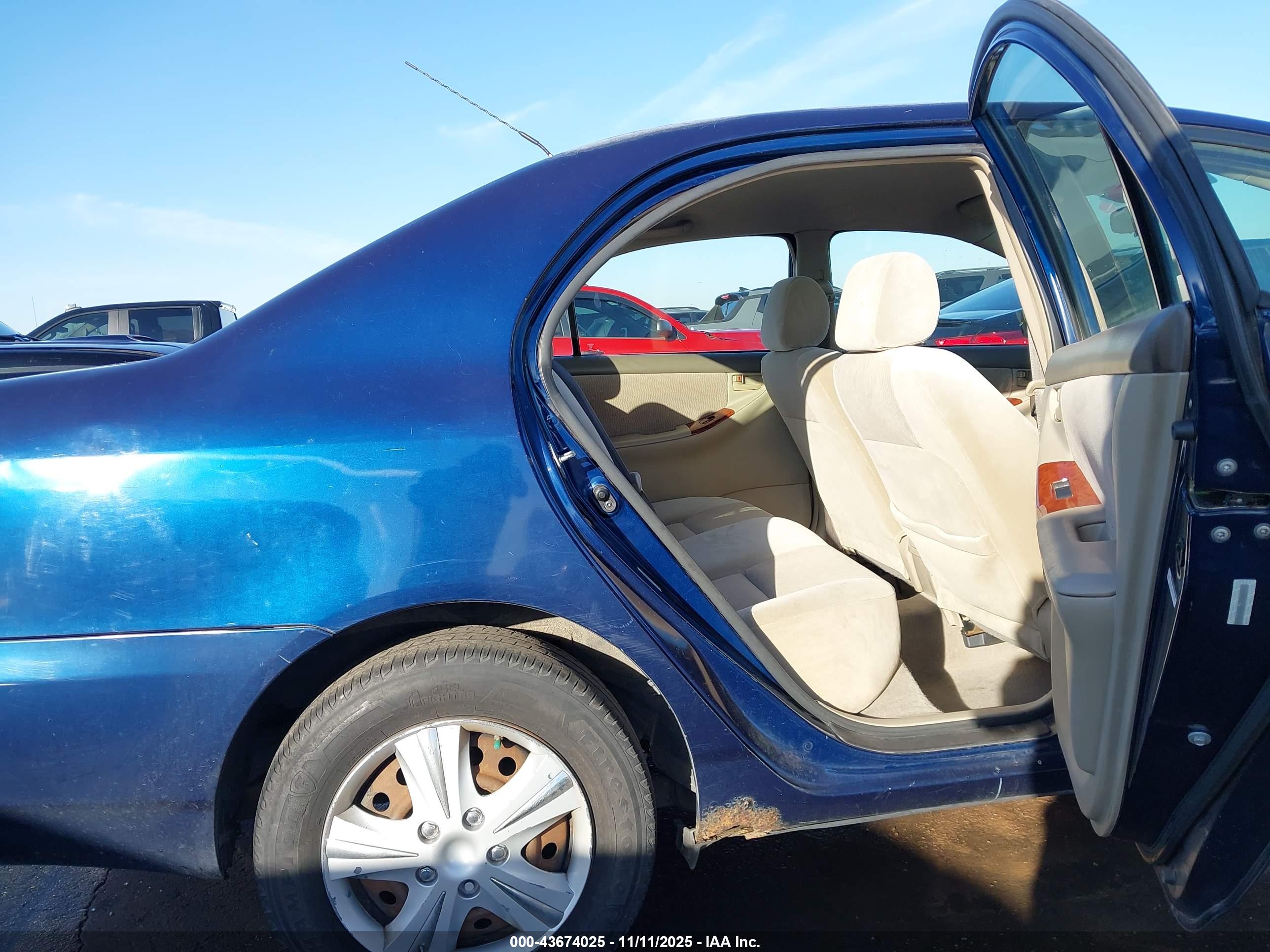 TOYOTA COROLLA image 8