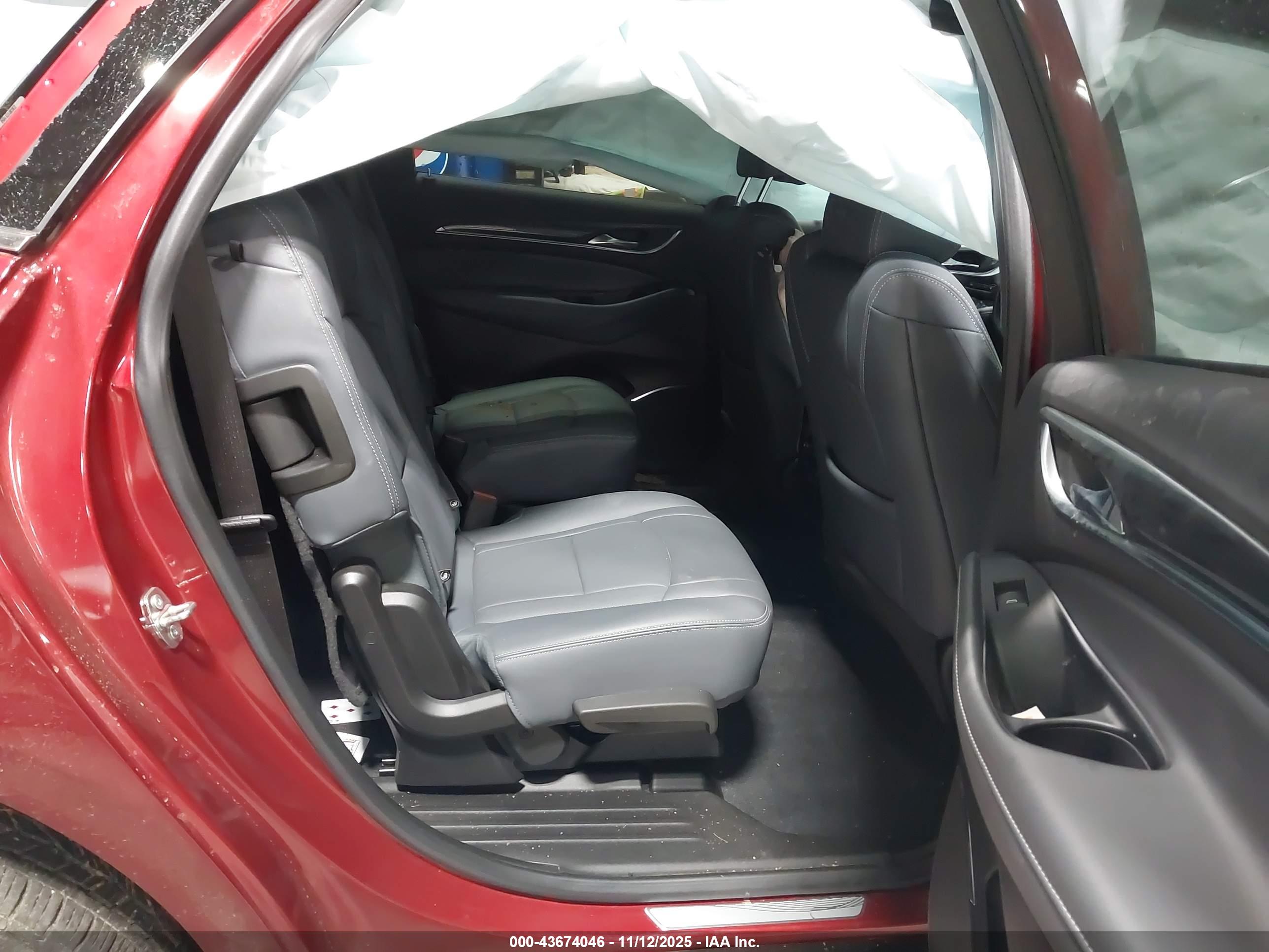 BUICK ENCLAVE image 8