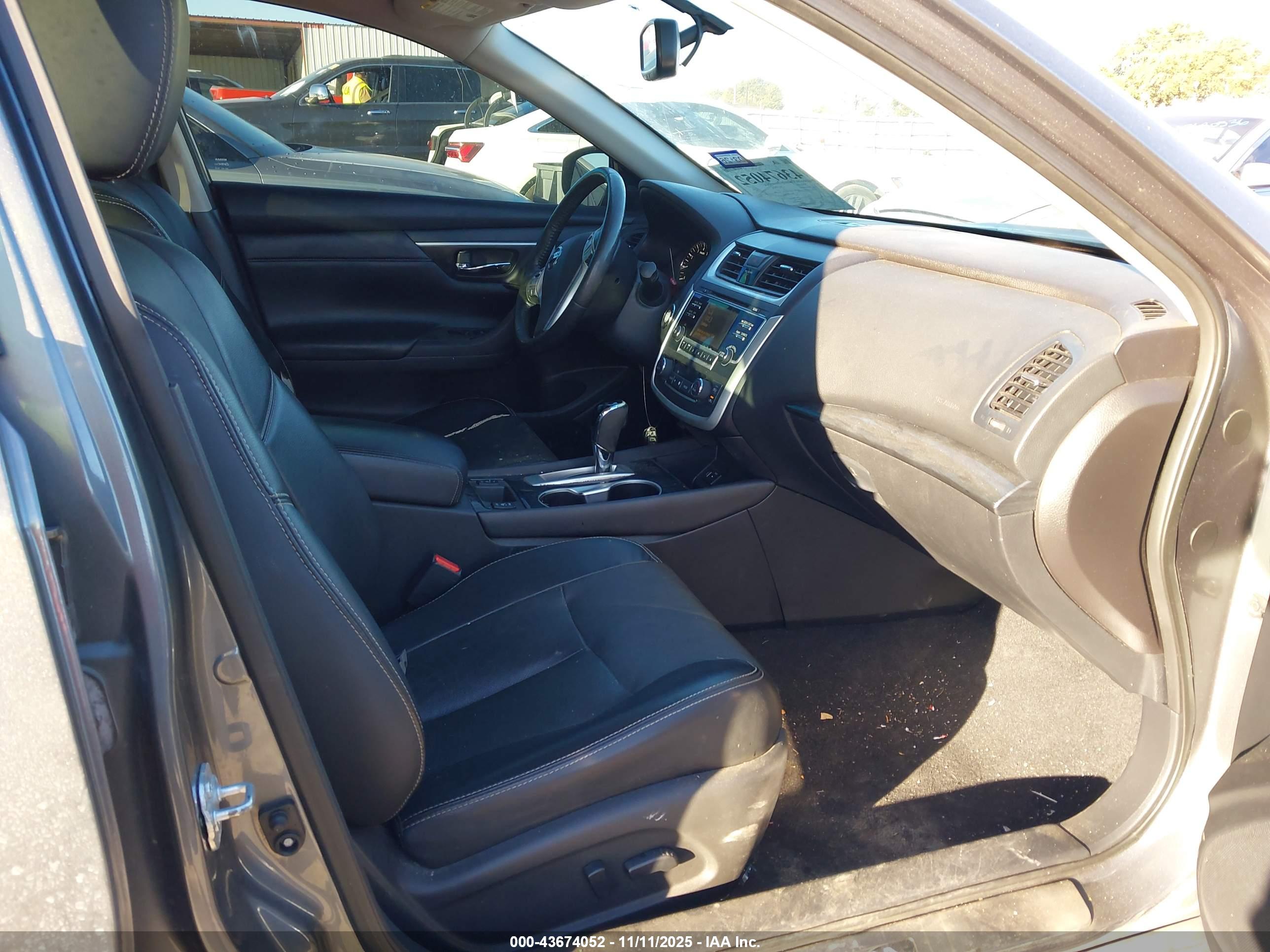 NISSAN ALTIMA image 5