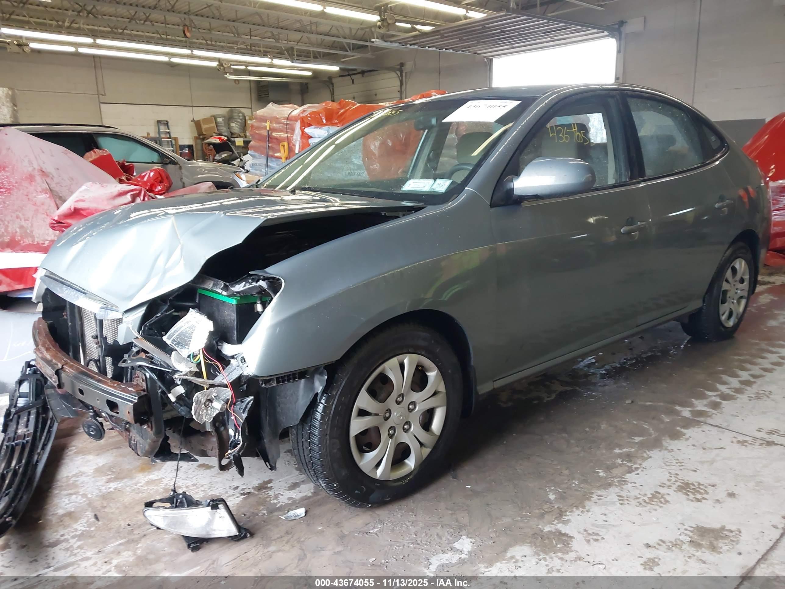 HYUNDAI ELANTRA image 2