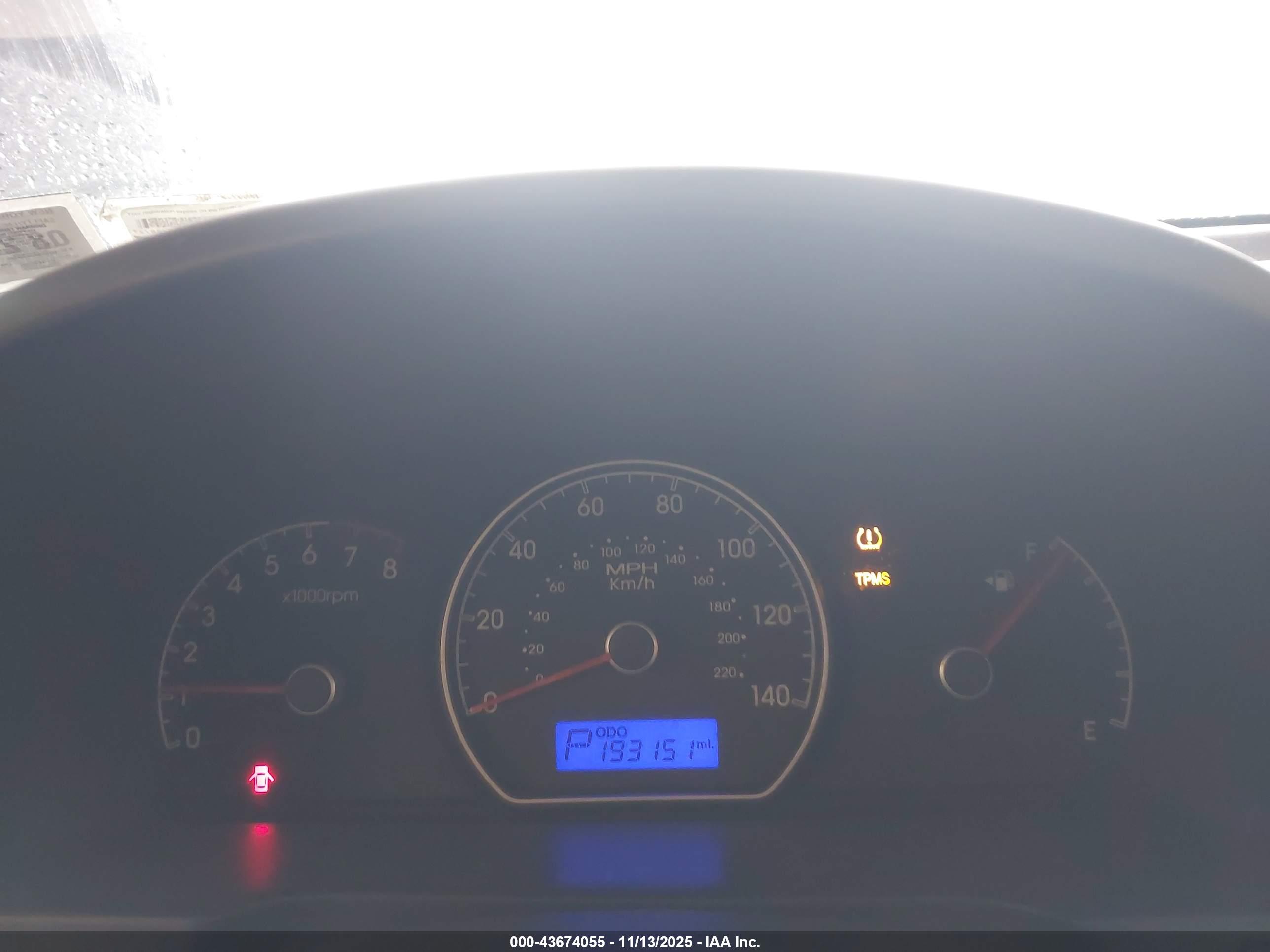 HYUNDAI ELANTRA image 7