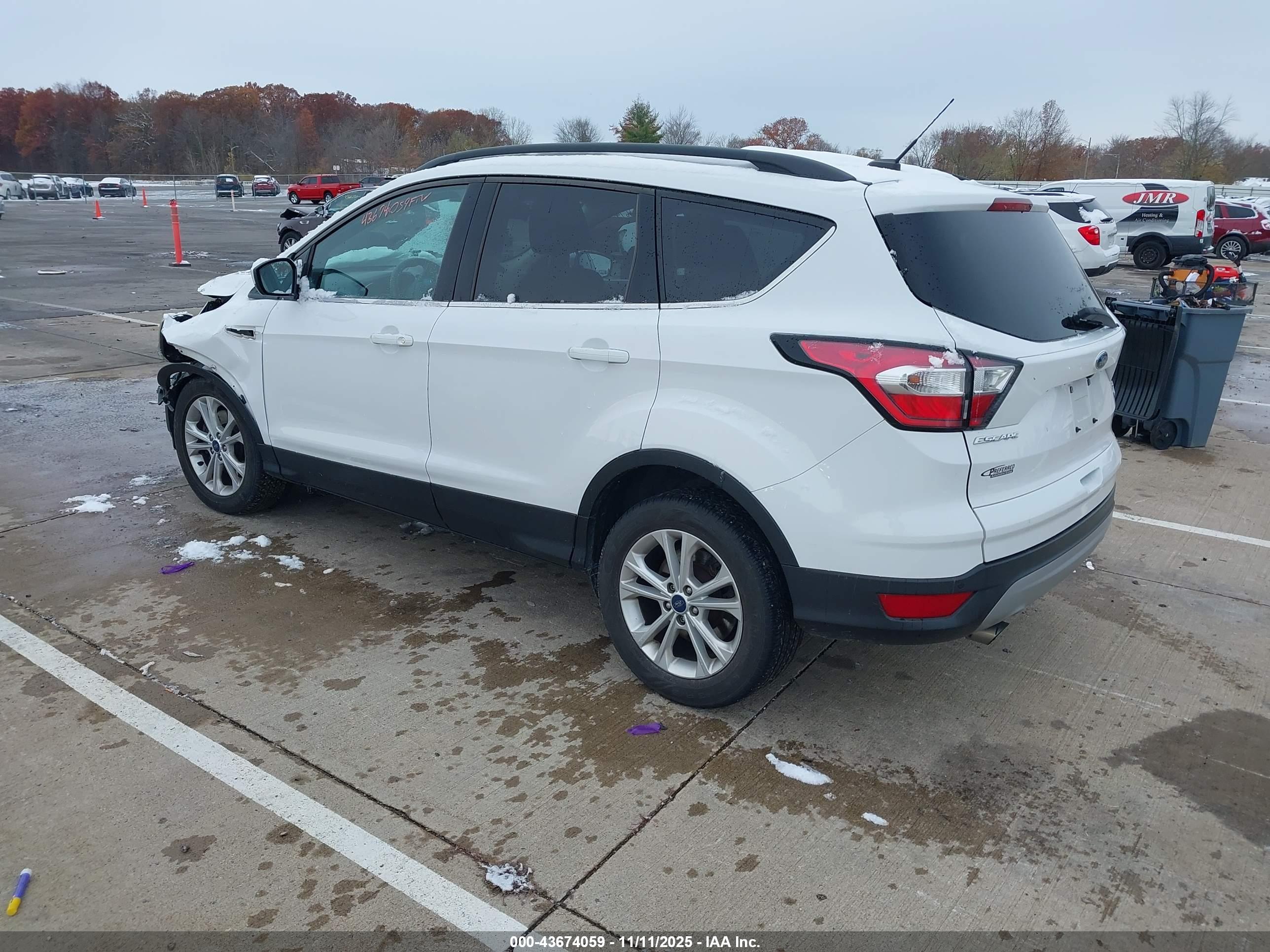 FORD ESCAPE image 3