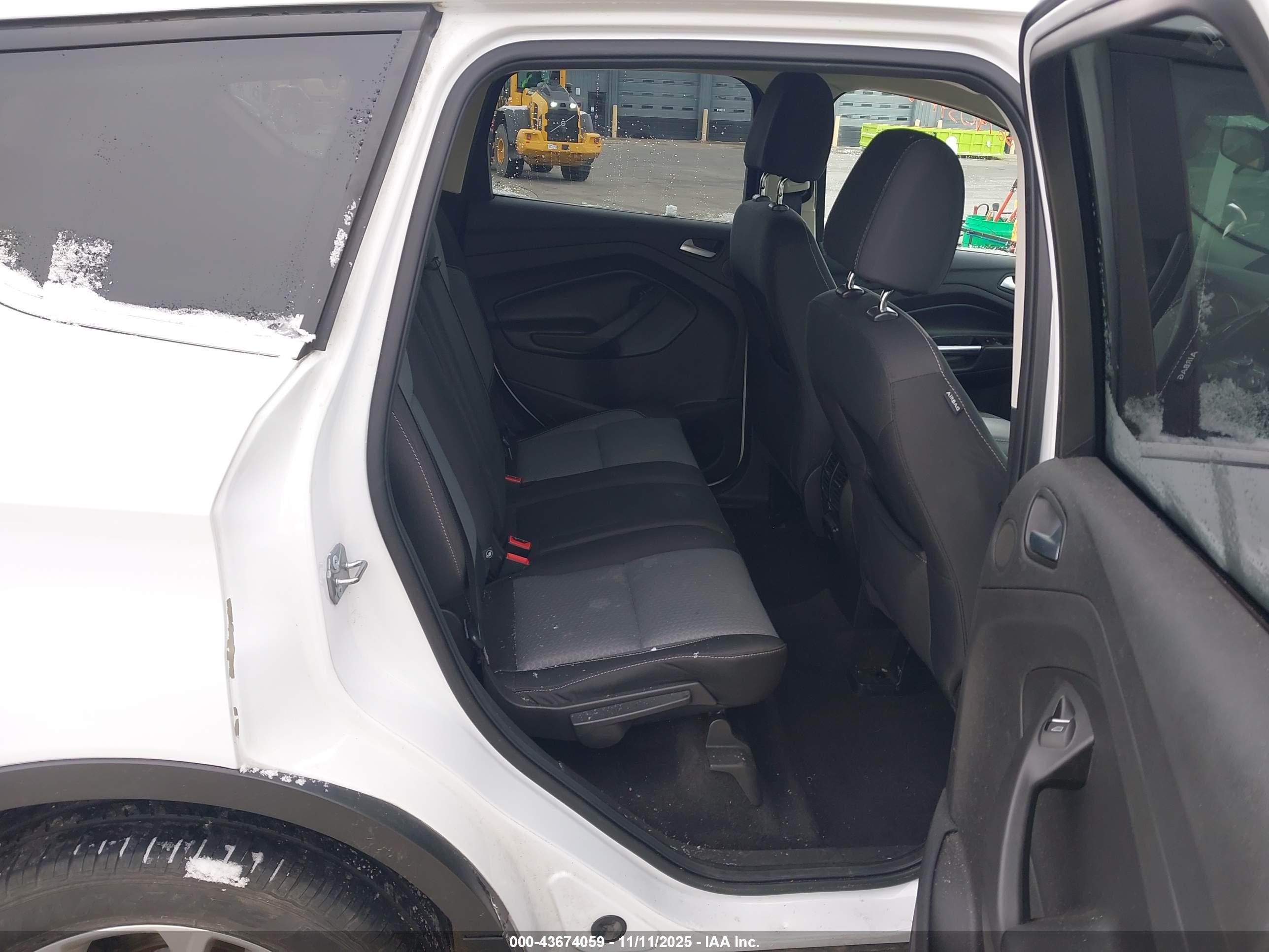 FORD ESCAPE image 8