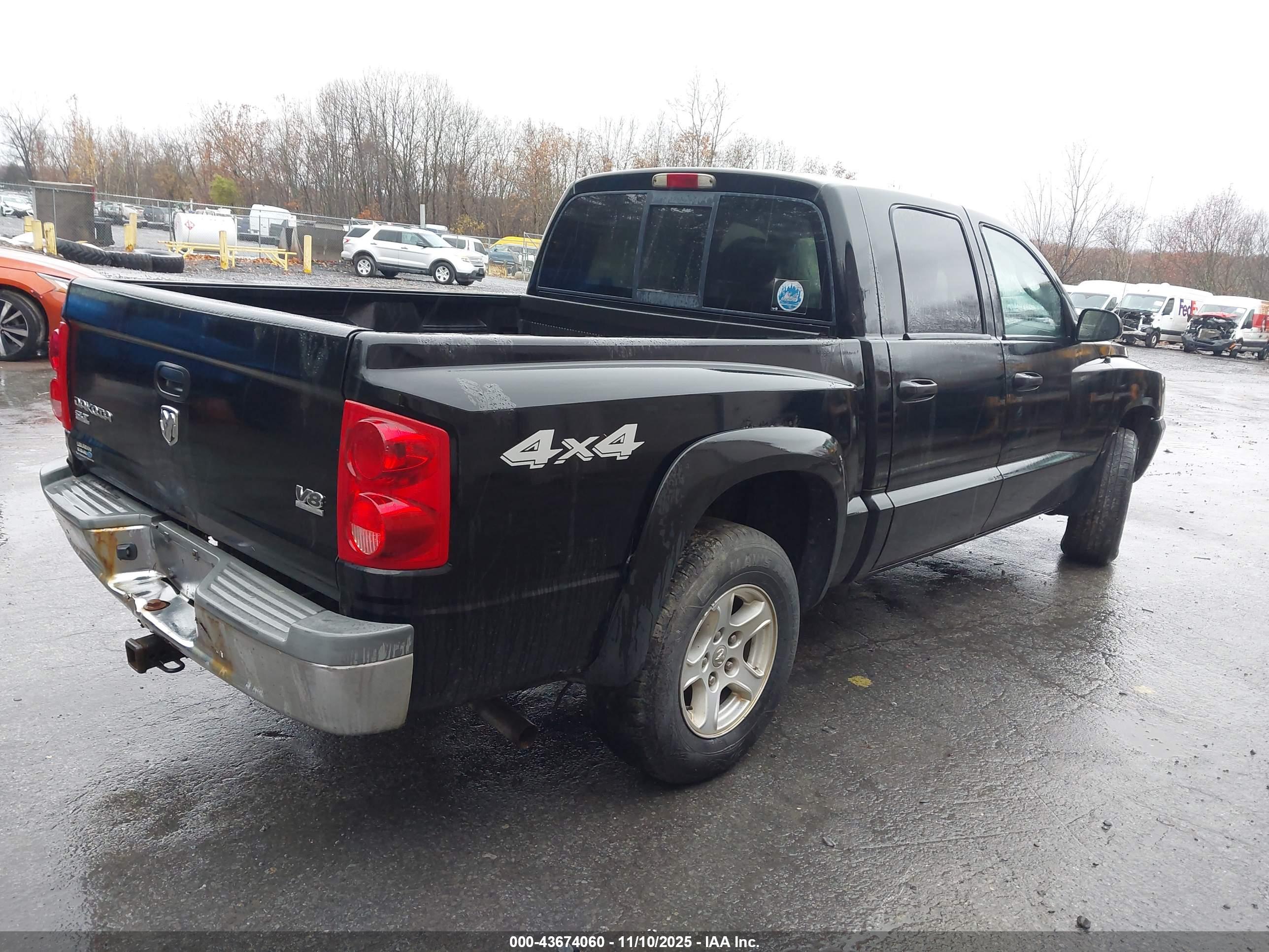 DODGE DAKOTA image 4