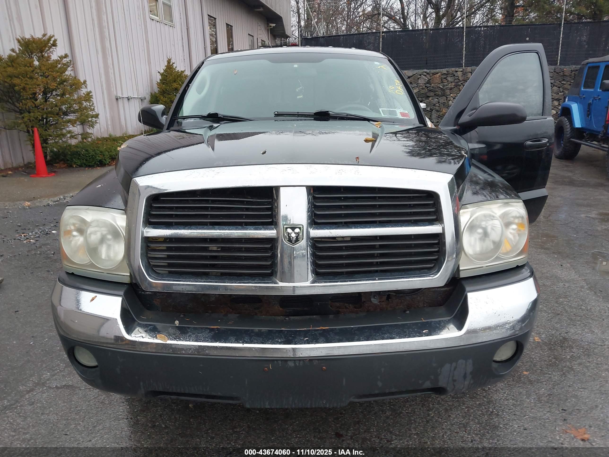 DODGE DAKOTA image 6