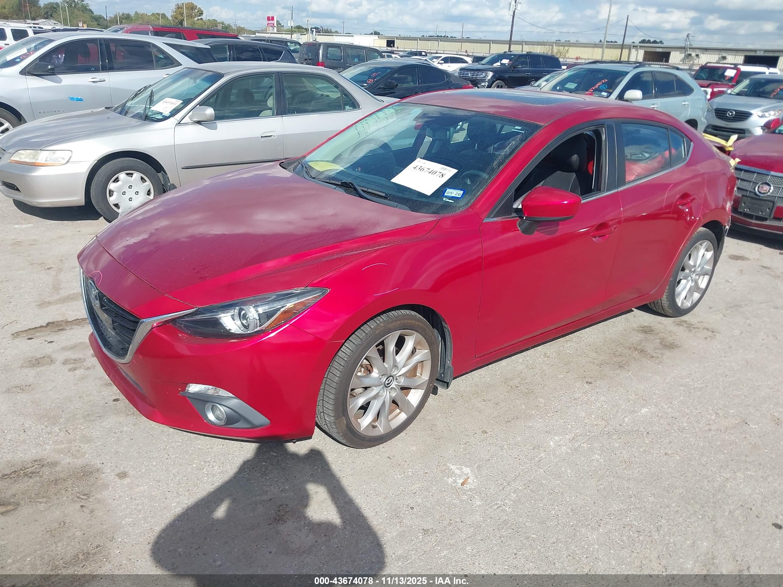 MAZDA MAZDA3 image 2