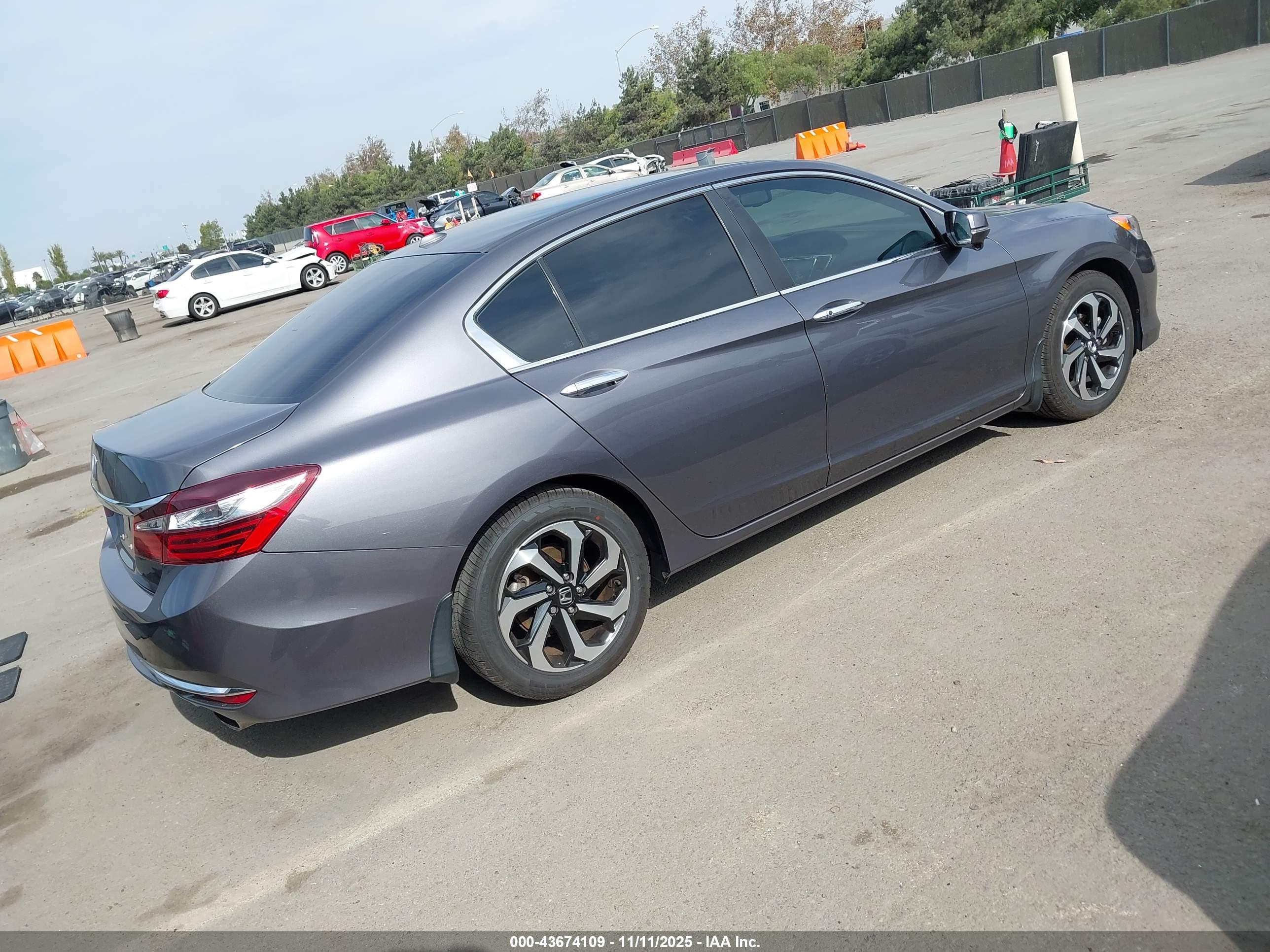 HONDA ACCORD image 4