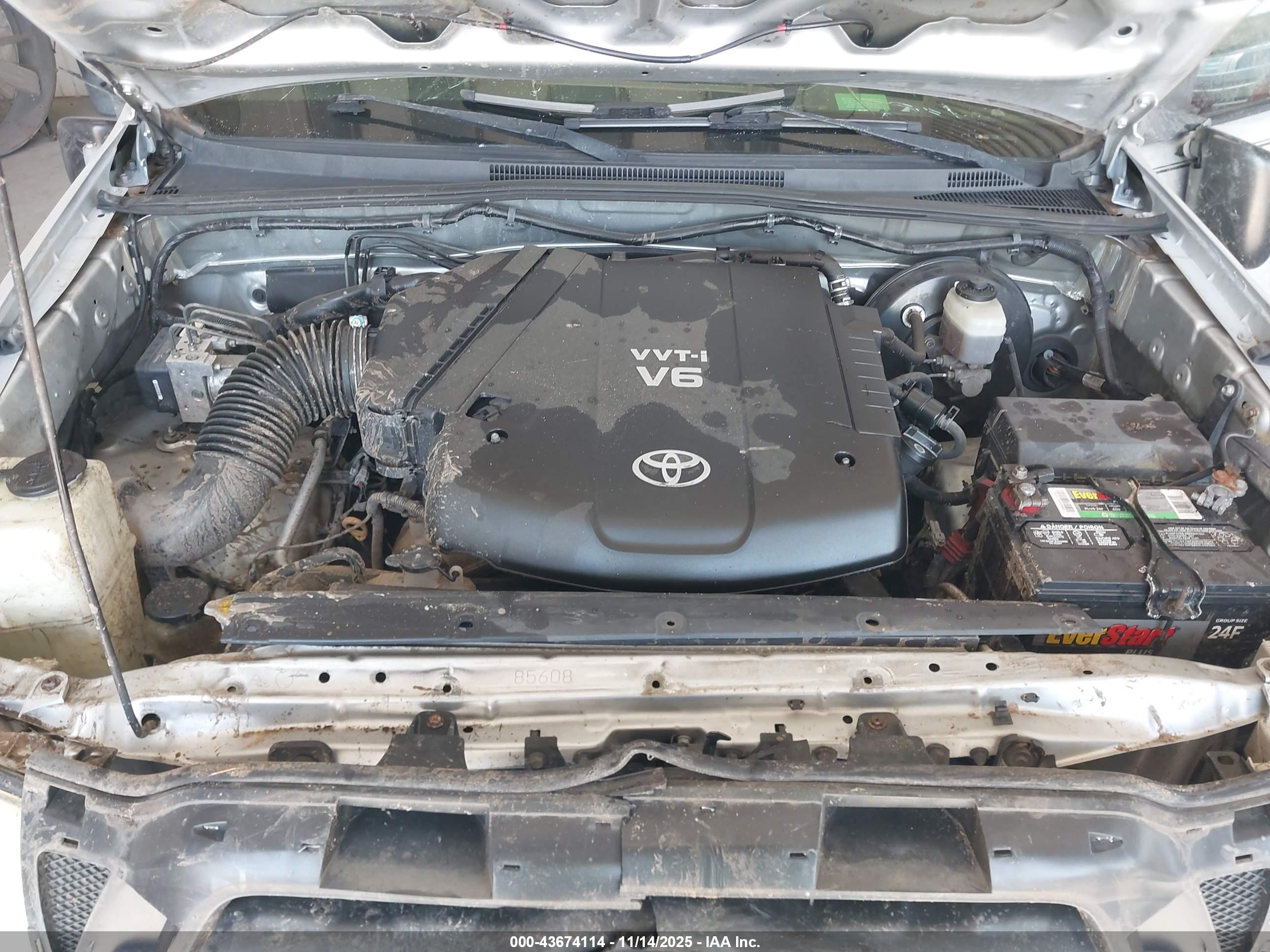 TOYOTA TACOMA image 10