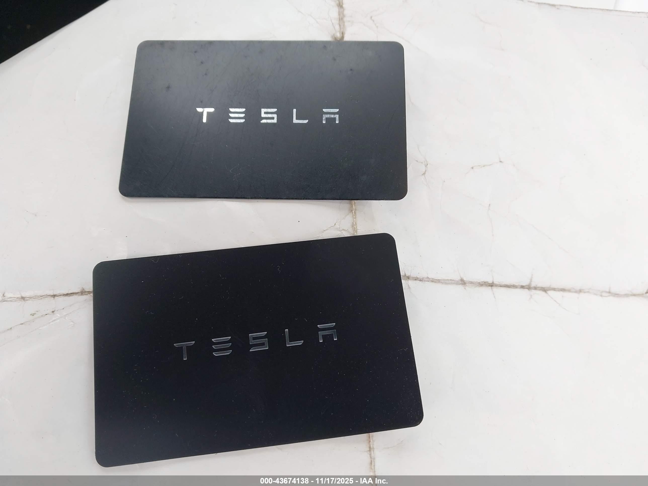 TESLA MODEL image 11