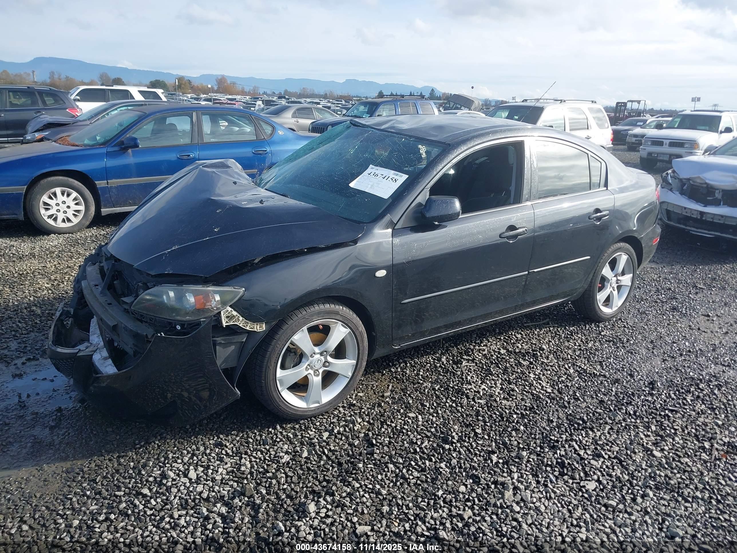 MAZDA MAZDA3 image 2