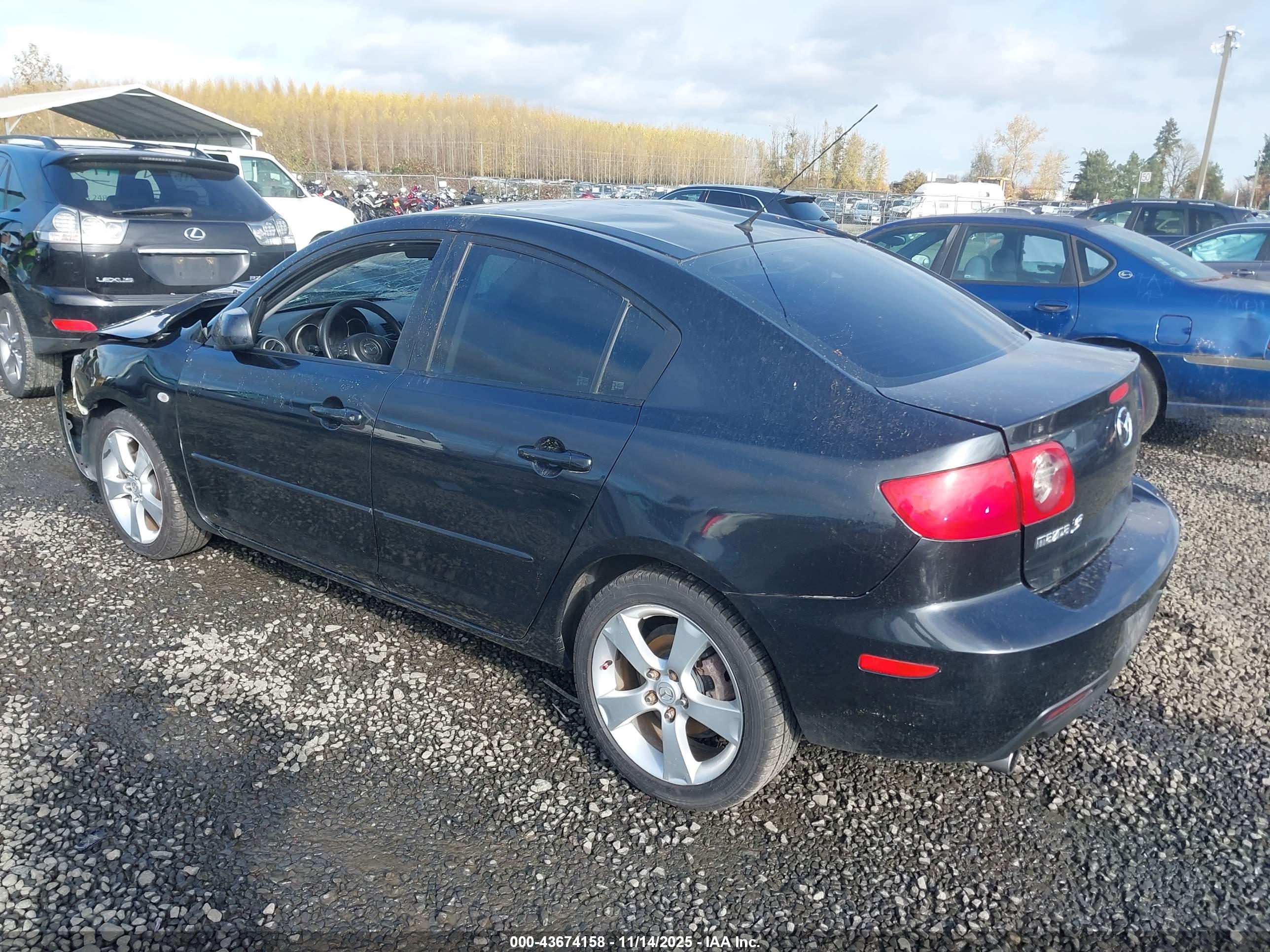 MAZDA MAZDA3 image 3