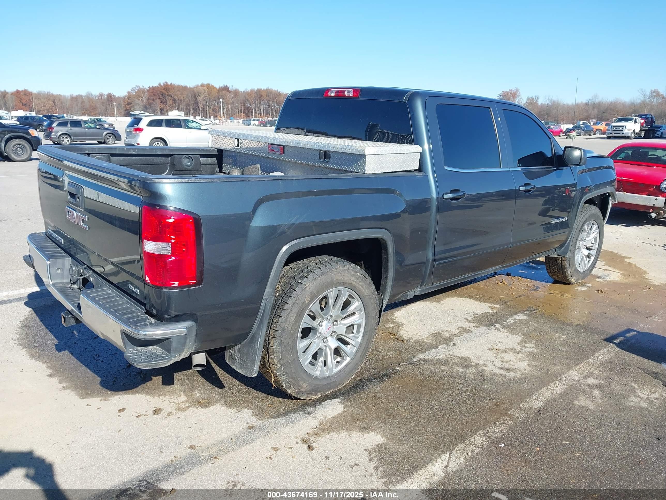 GMC SIERRA image 4