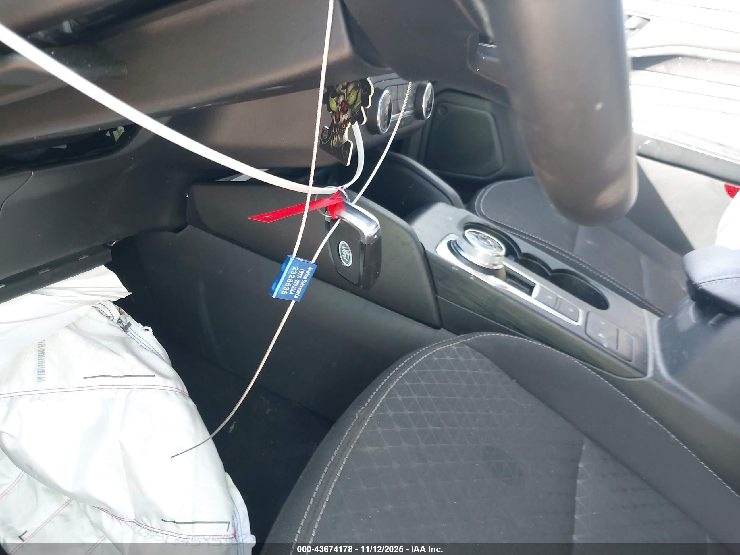 FORD ESCAPE image 11