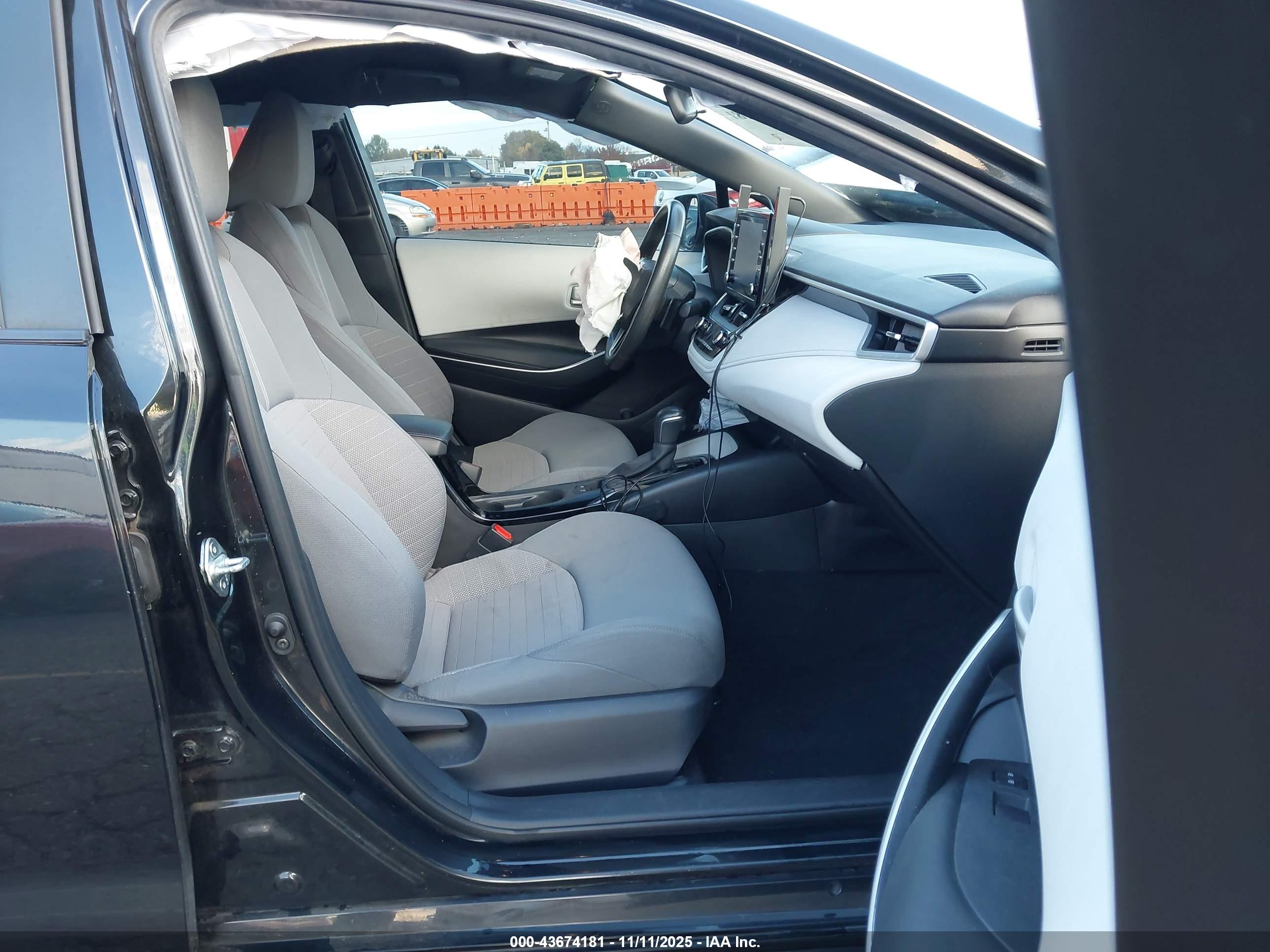 TOYOTA COROLLA image 5