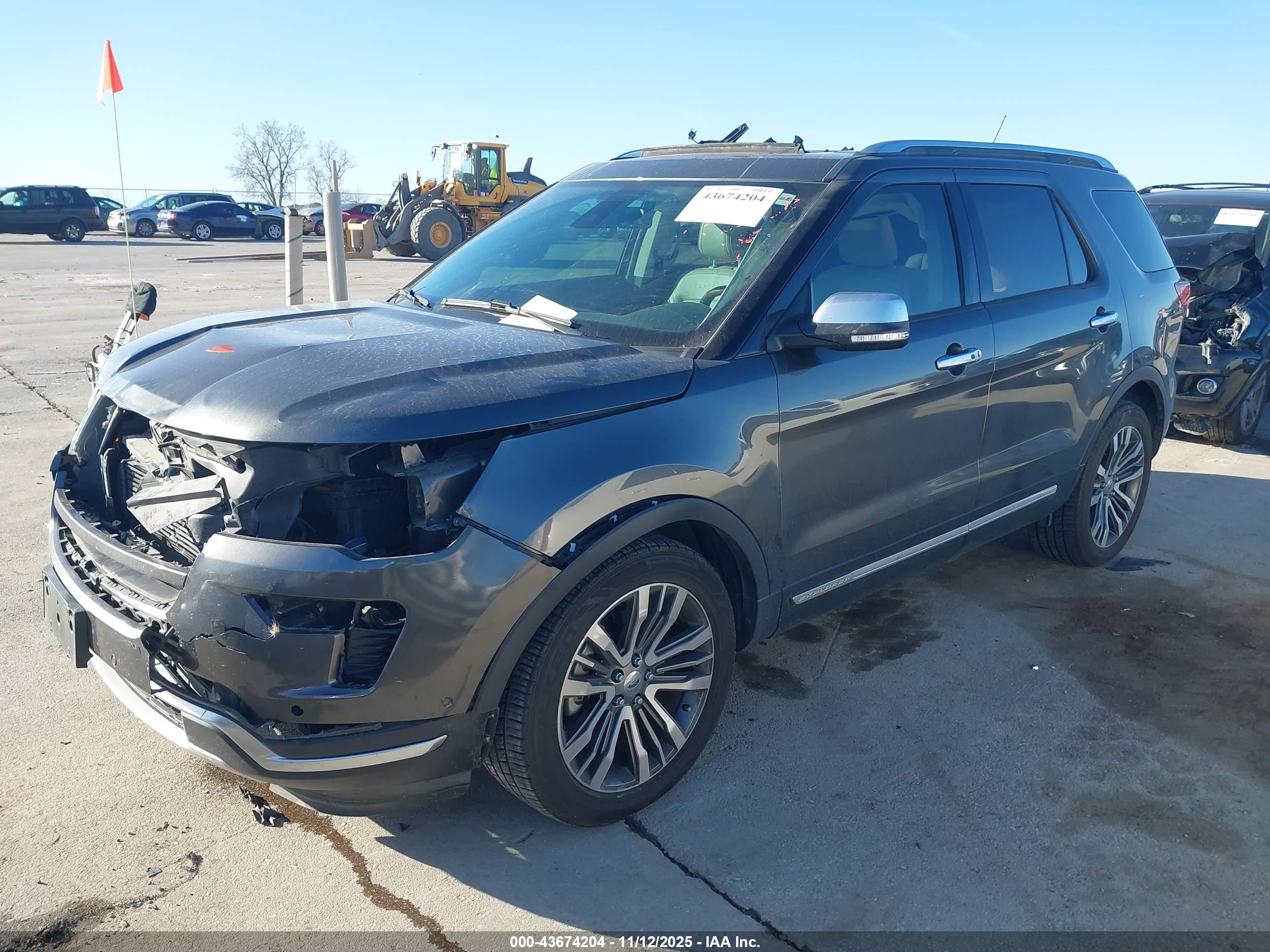 FORD EXPLORER image 2
