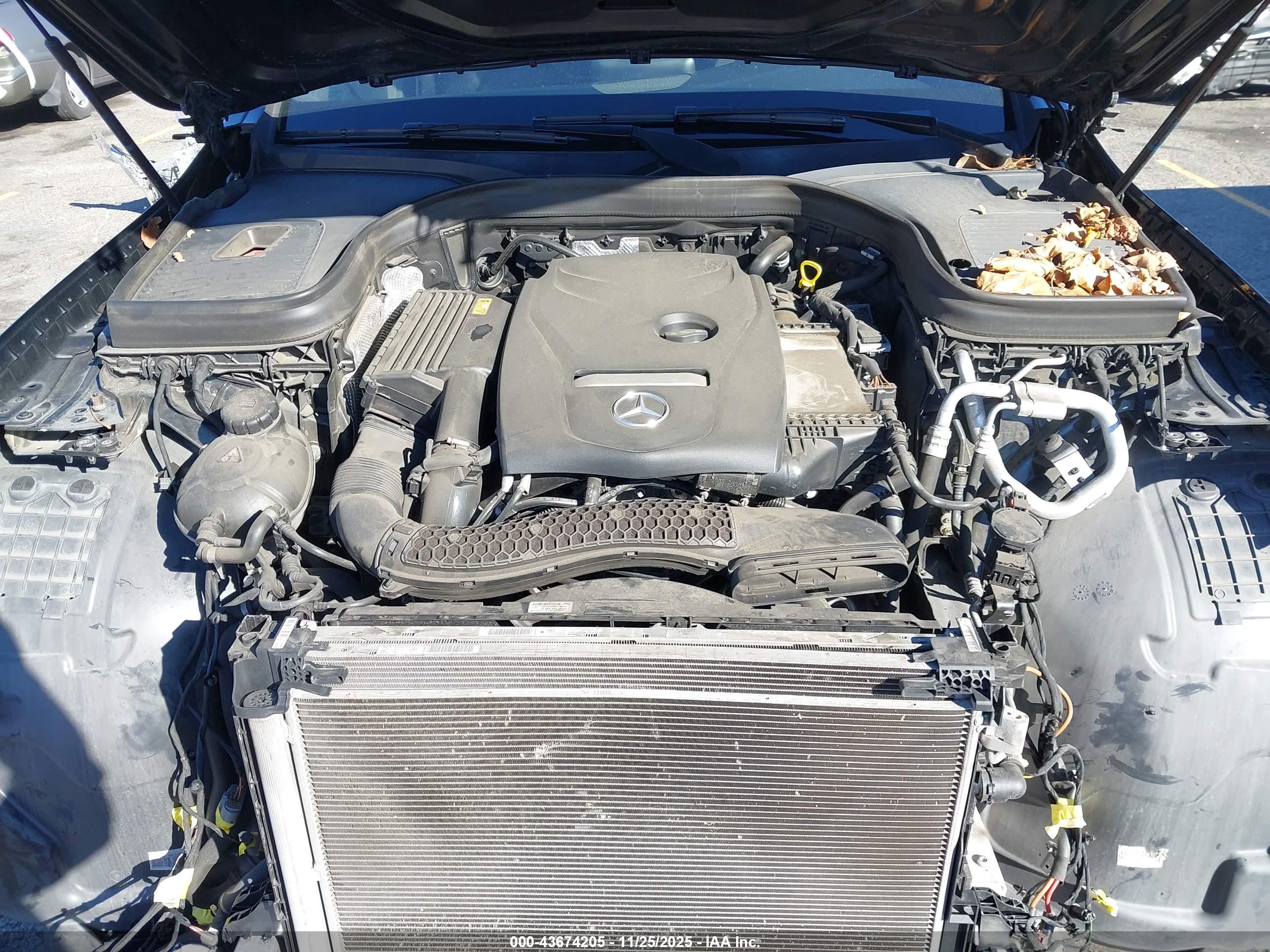 MERCEDES-BENZ GLC image 10