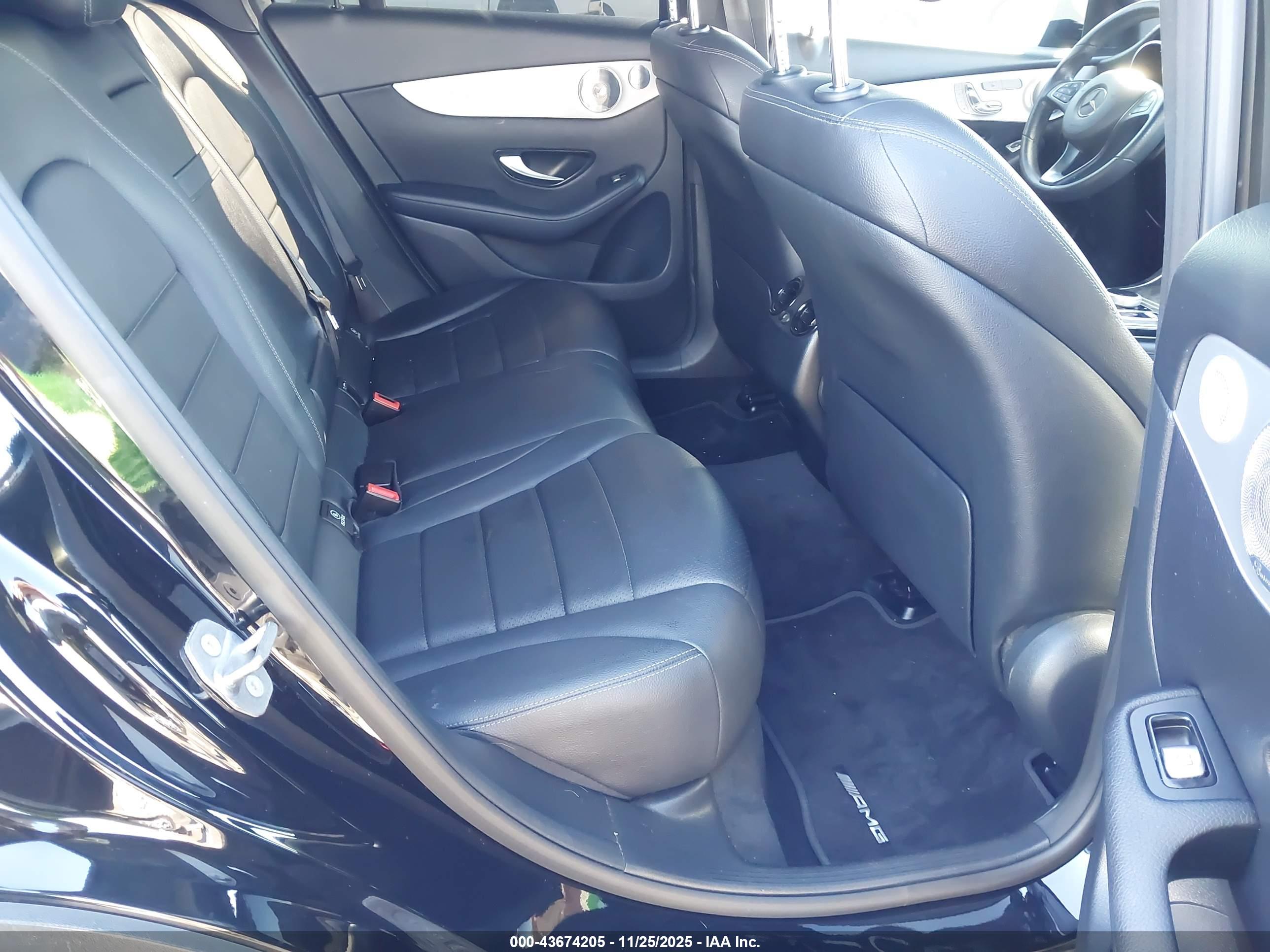 MERCEDES-BENZ GLC image 8