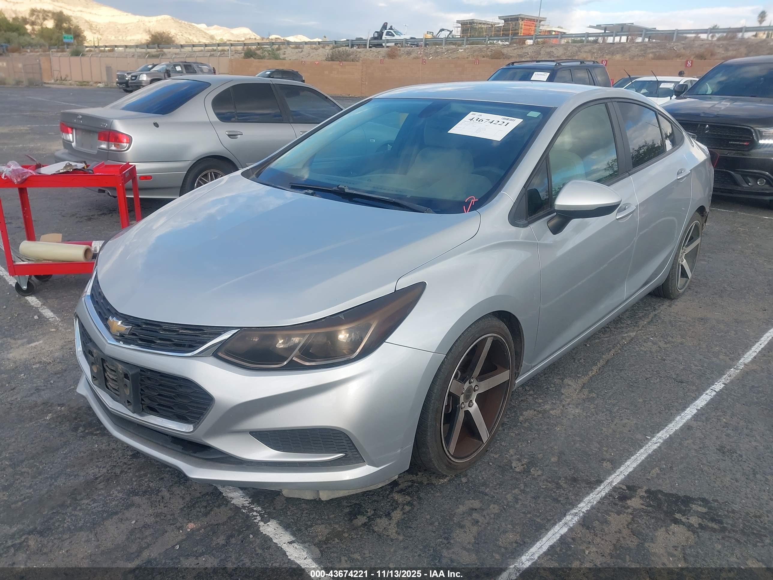 CHEVROLET CRUZE image 2