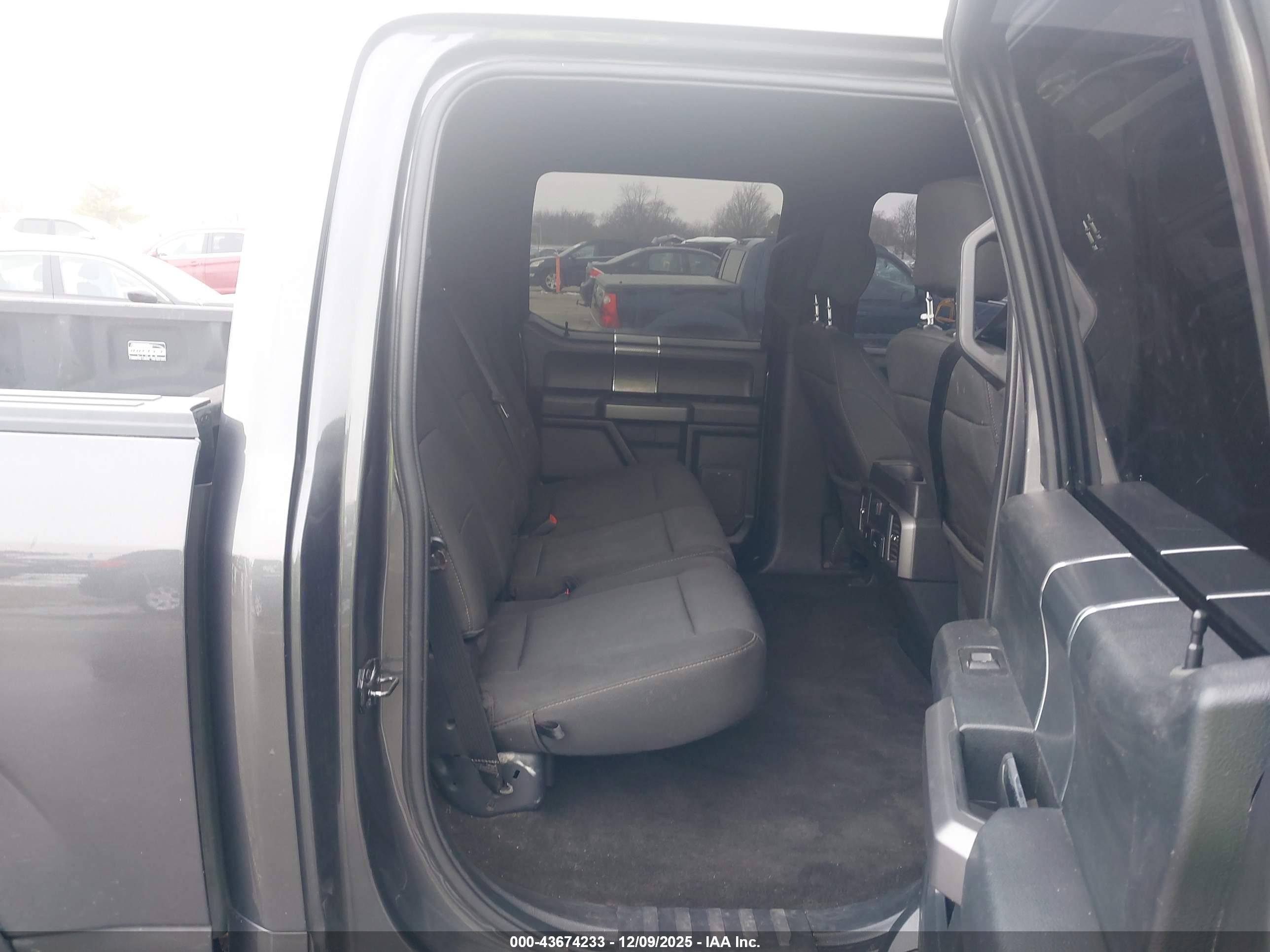 FORD F-150 image 8