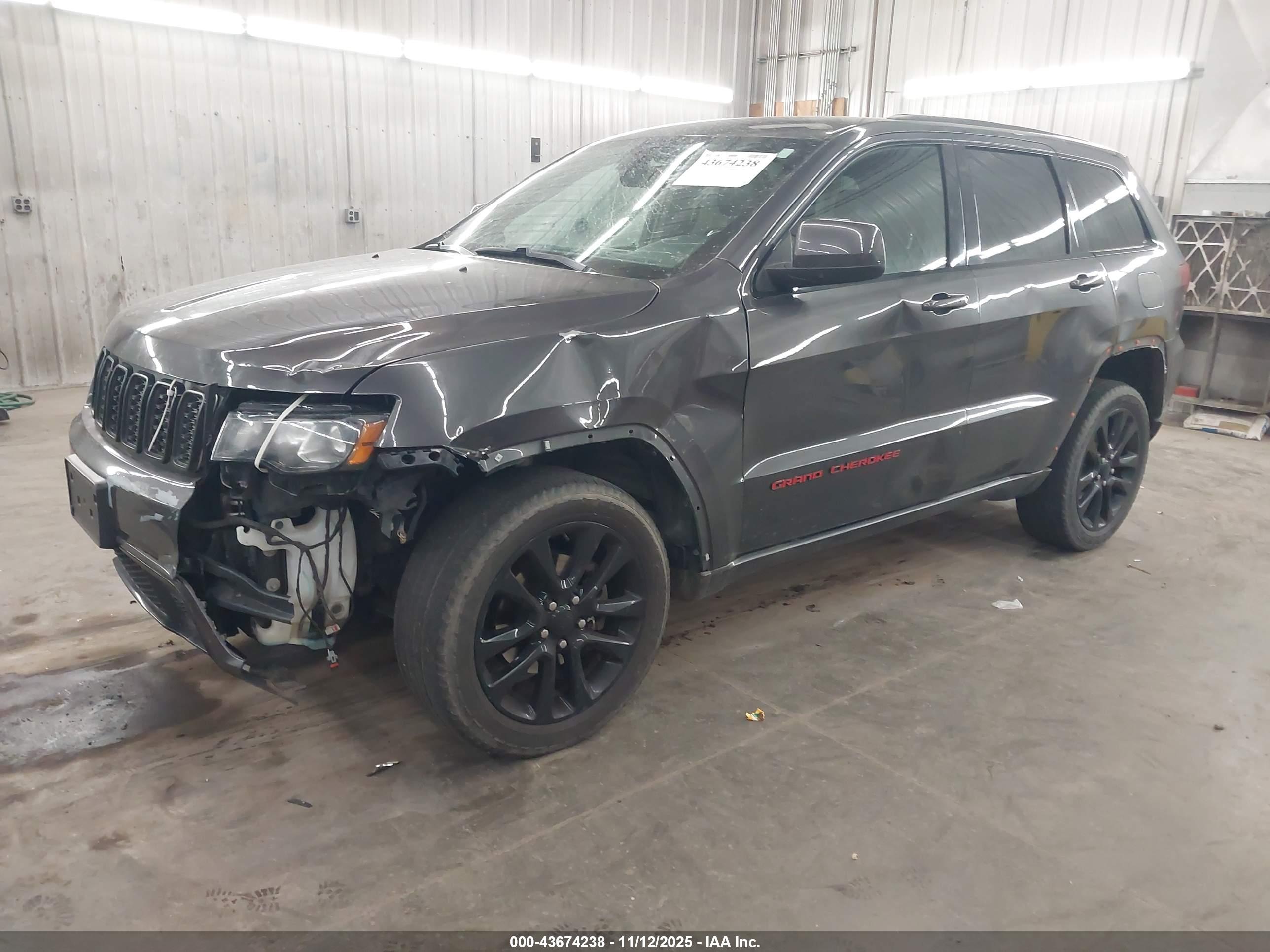 JEEP GRAND image 2