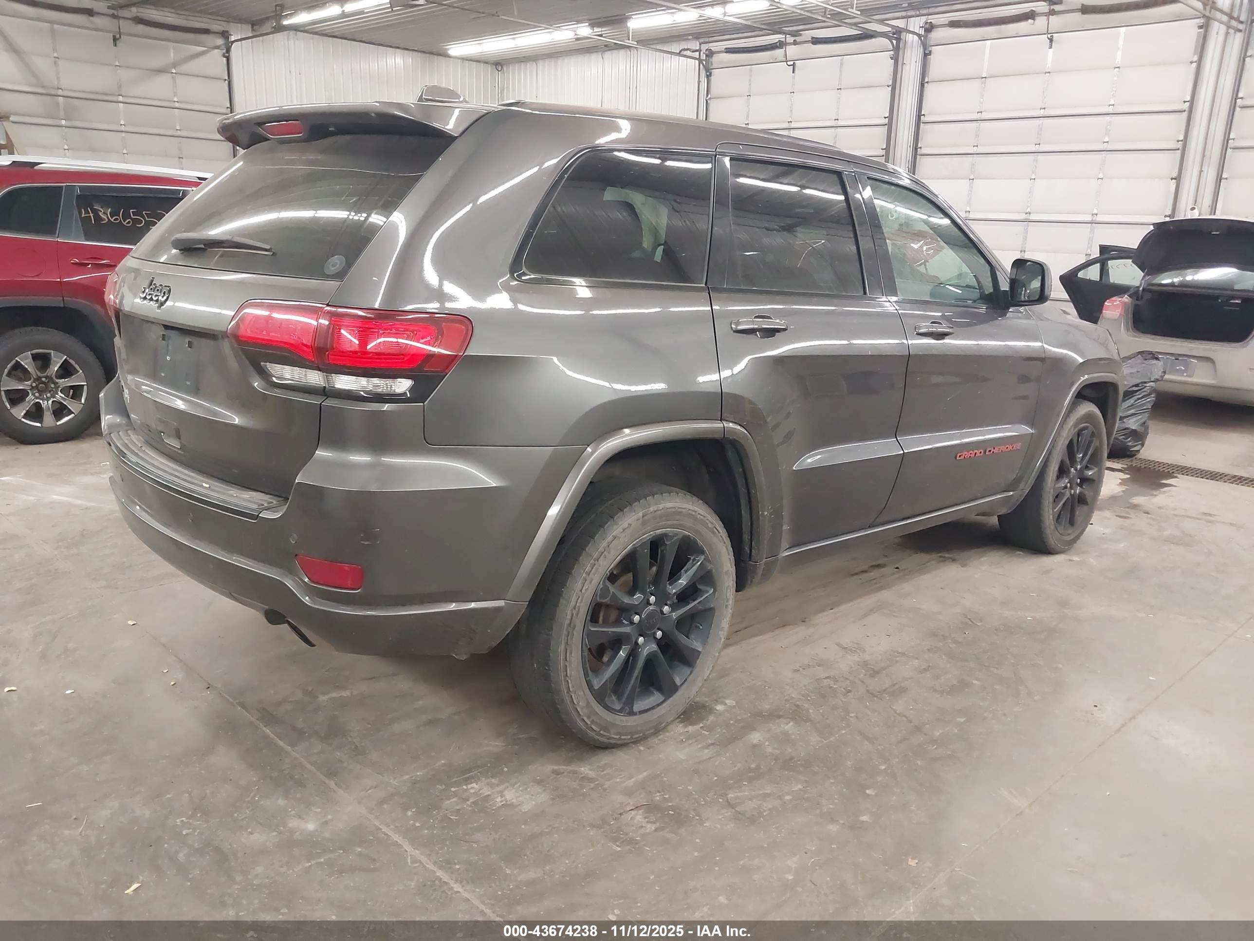 JEEP GRAND image 4