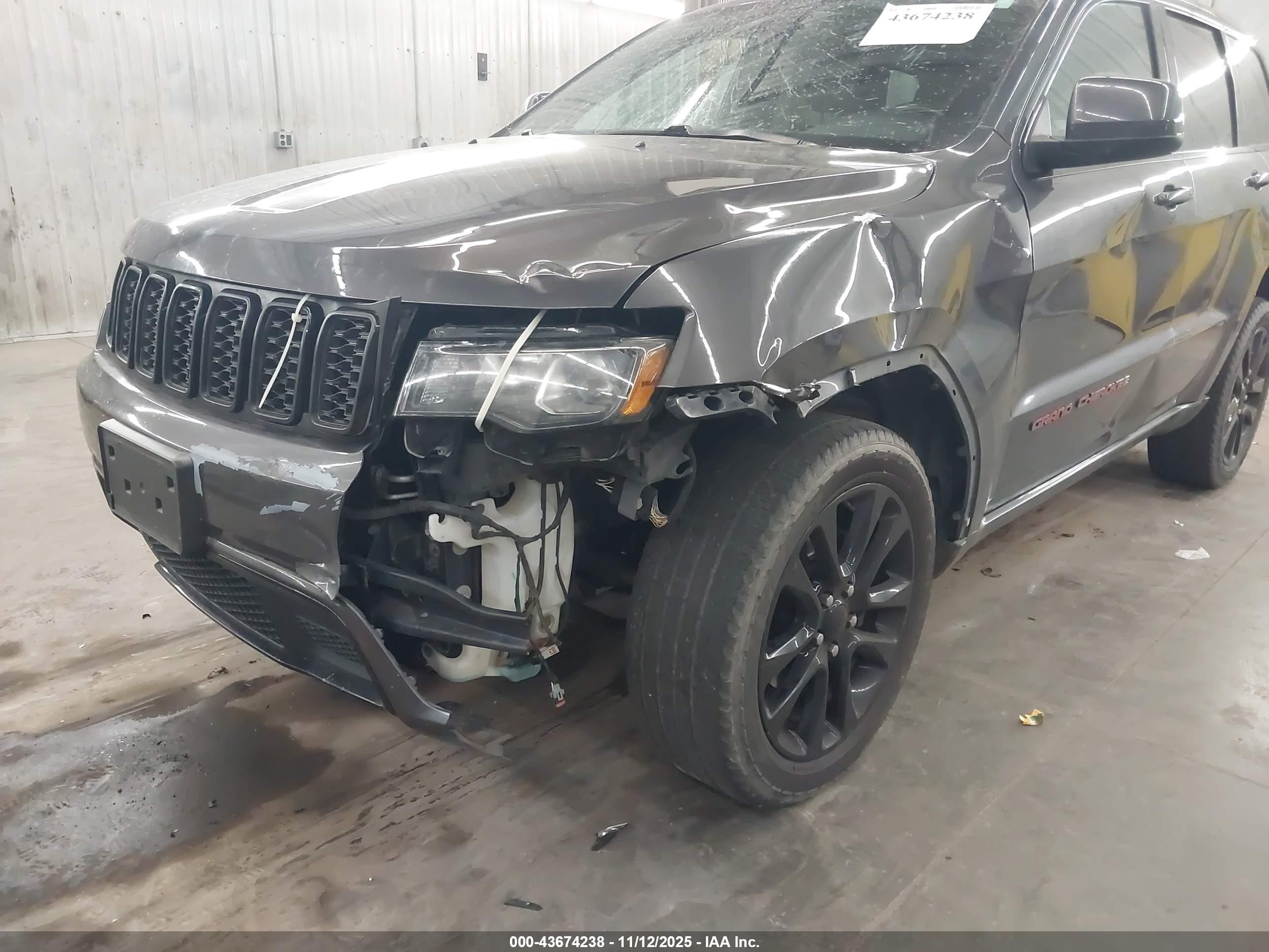 JEEP GRAND image 6