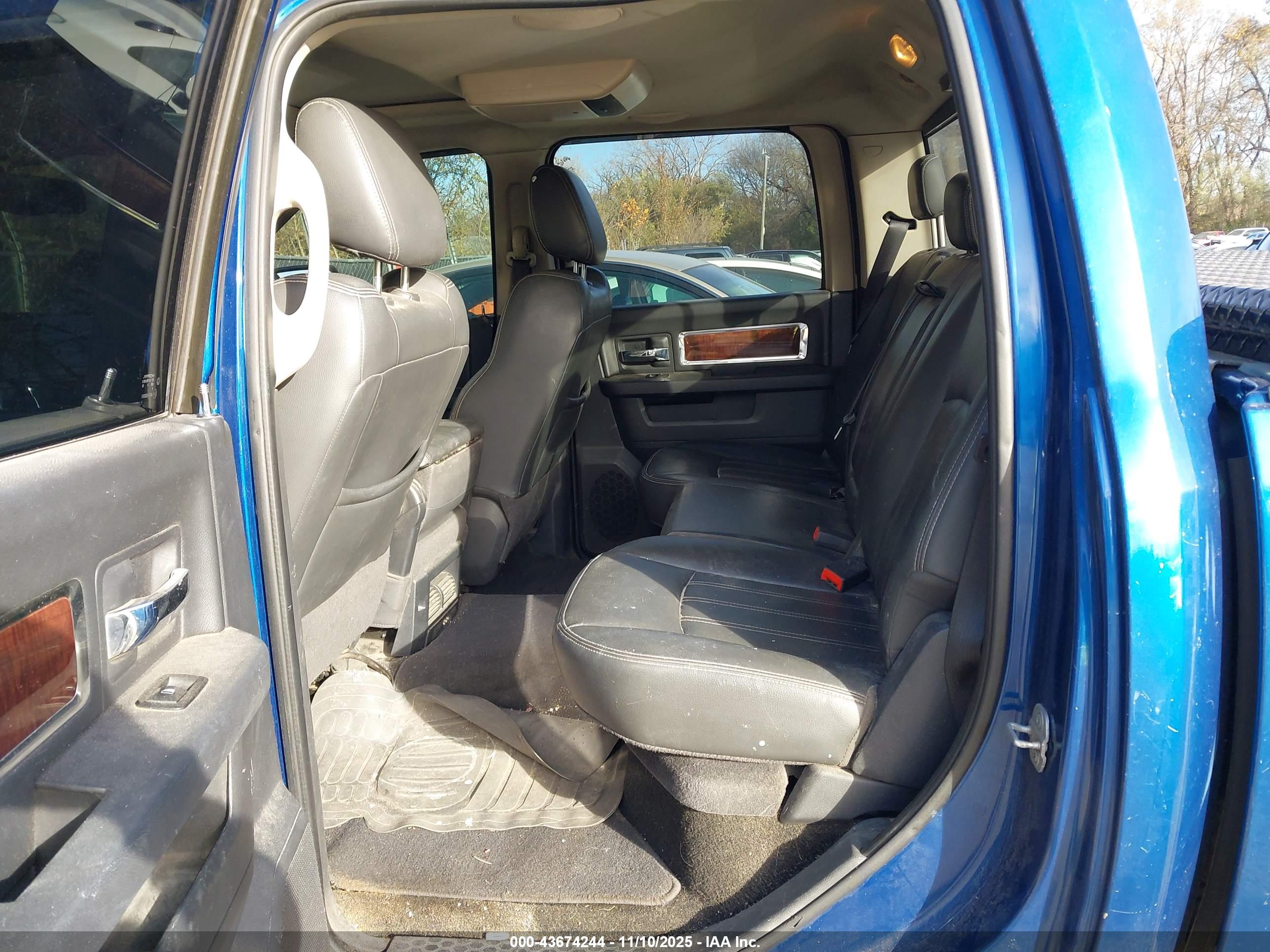 DODGE RAM image 8