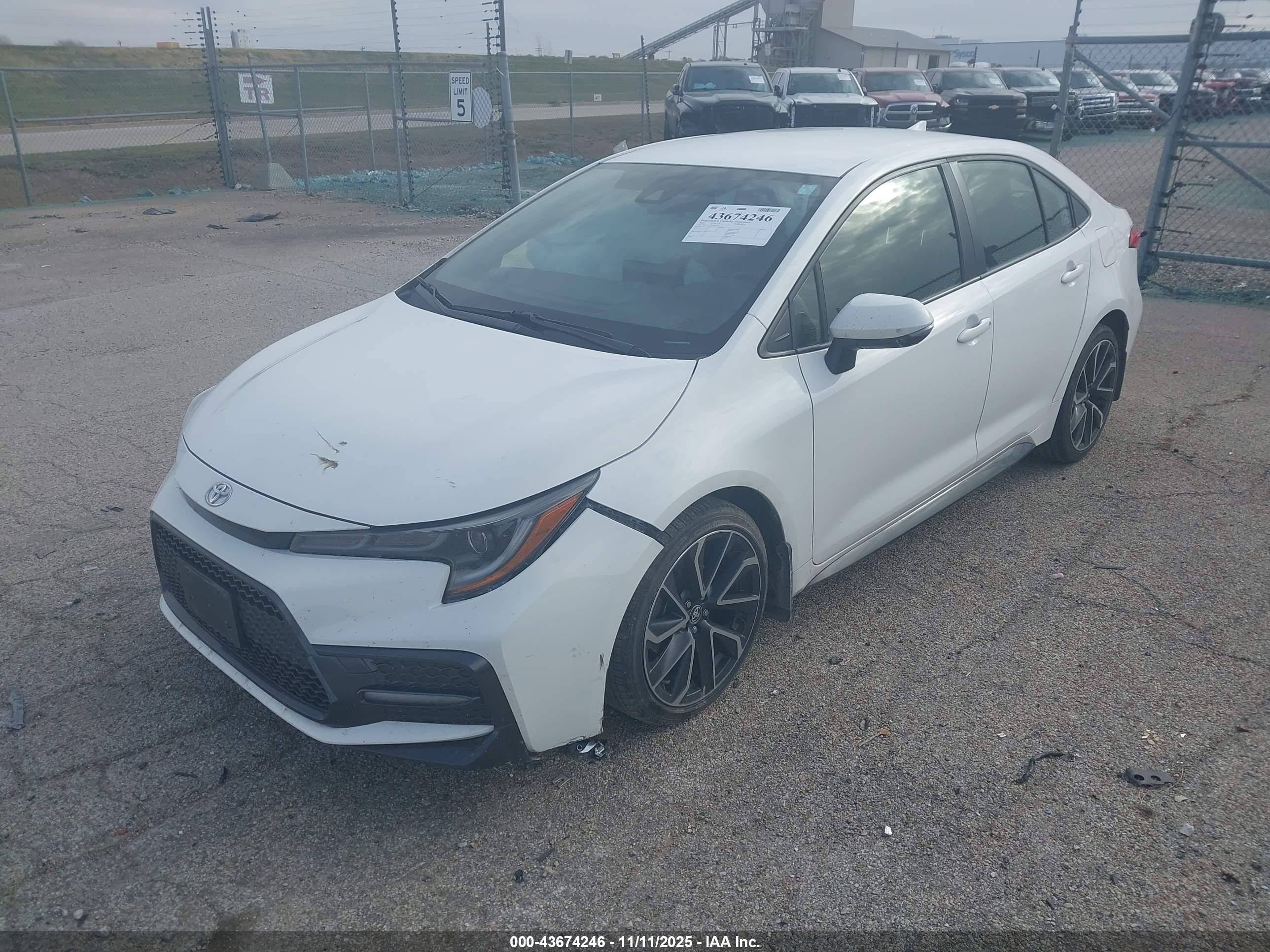 TOYOTA COROLLA image 2