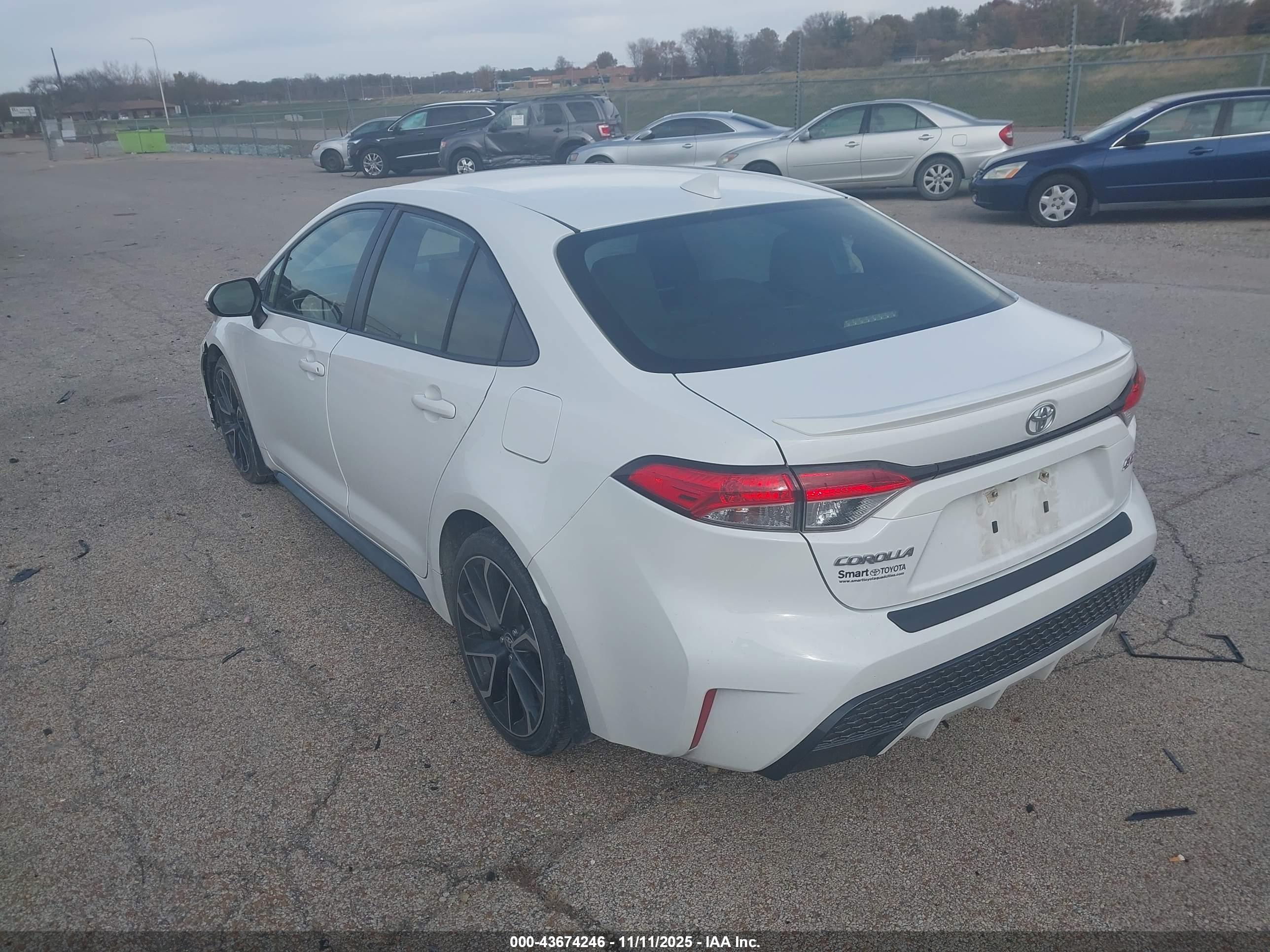 TOYOTA COROLLA image 3