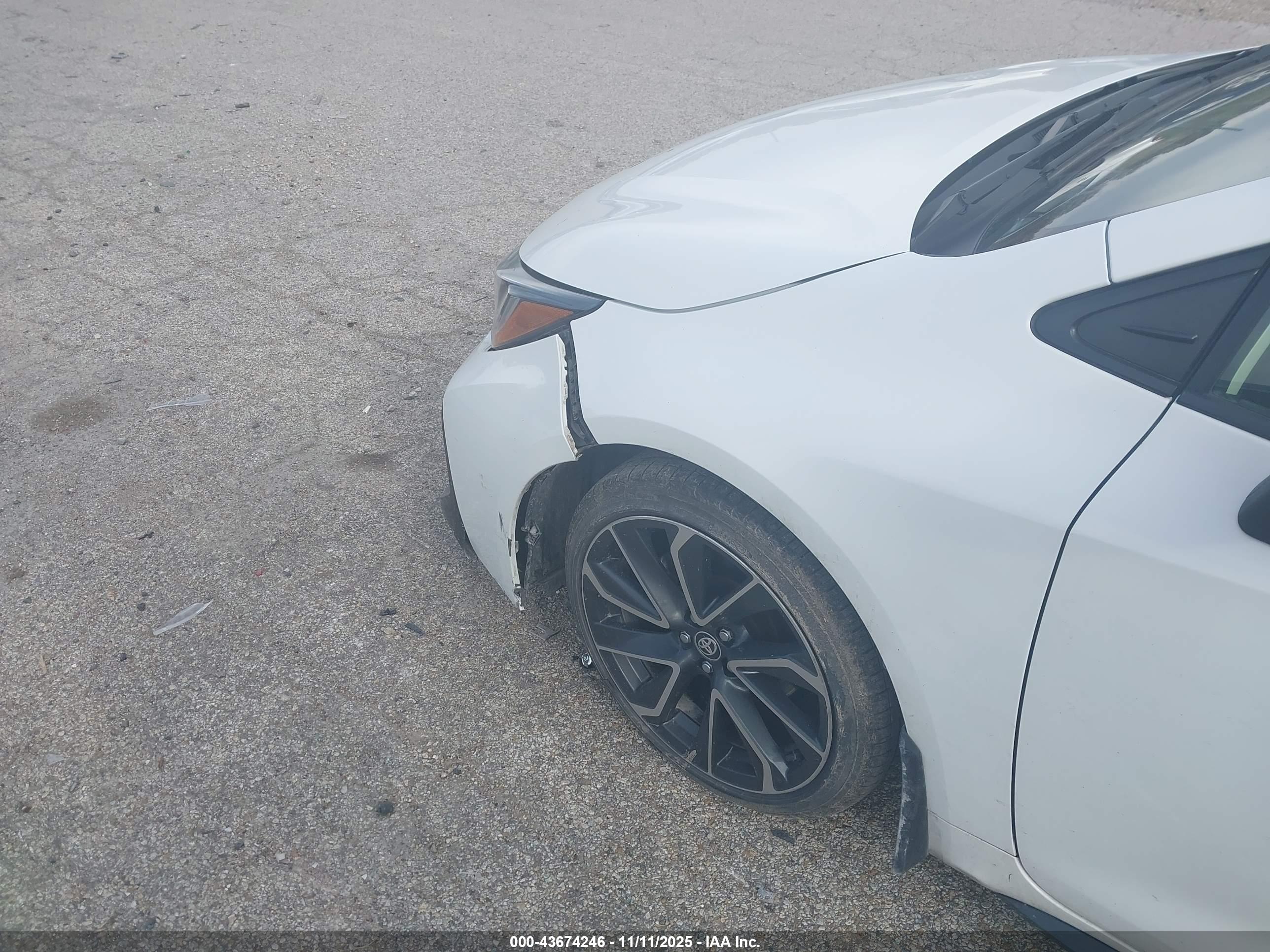 TOYOTA COROLLA image 6