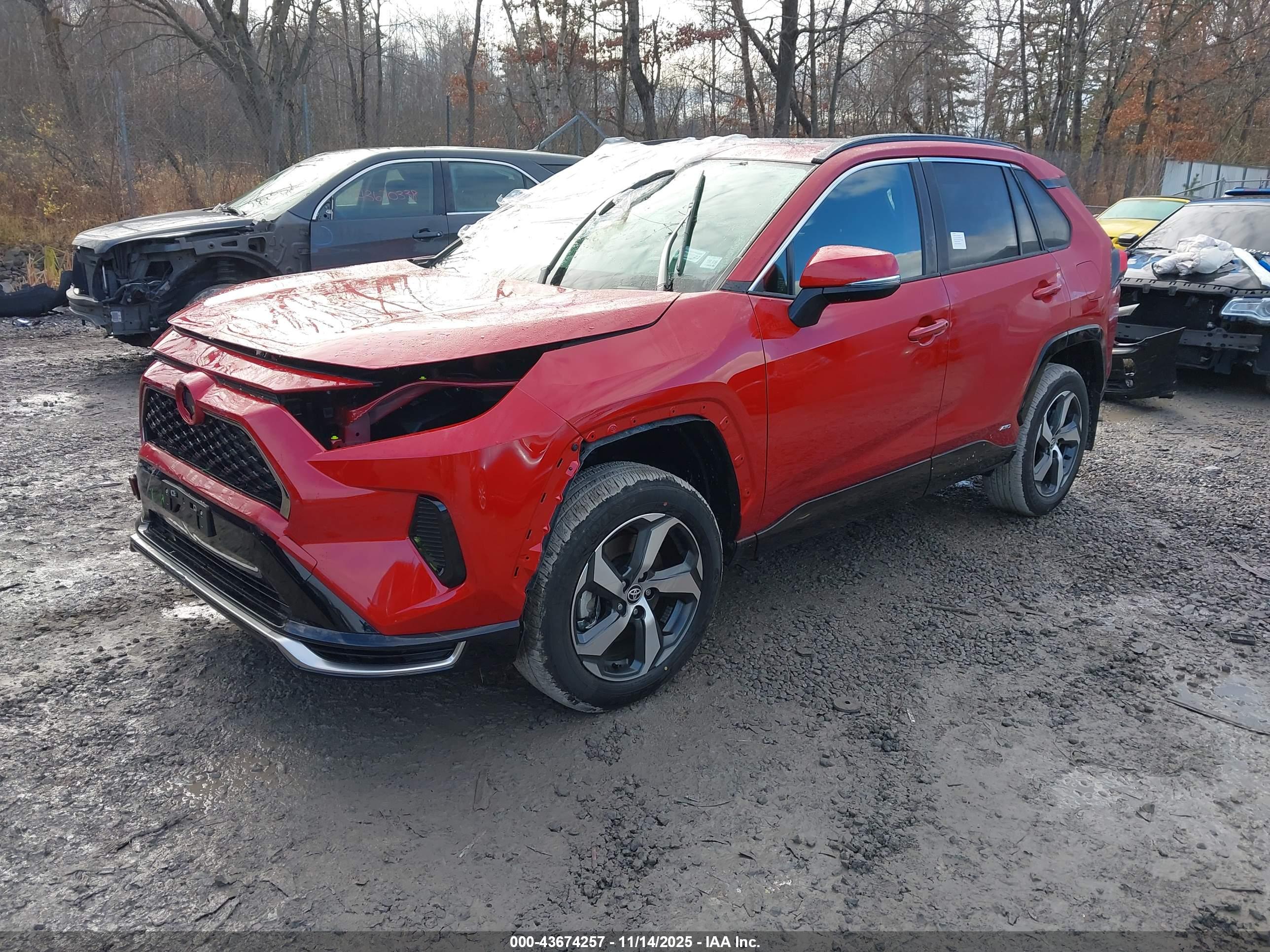 TOYOTA RAV4 image 2