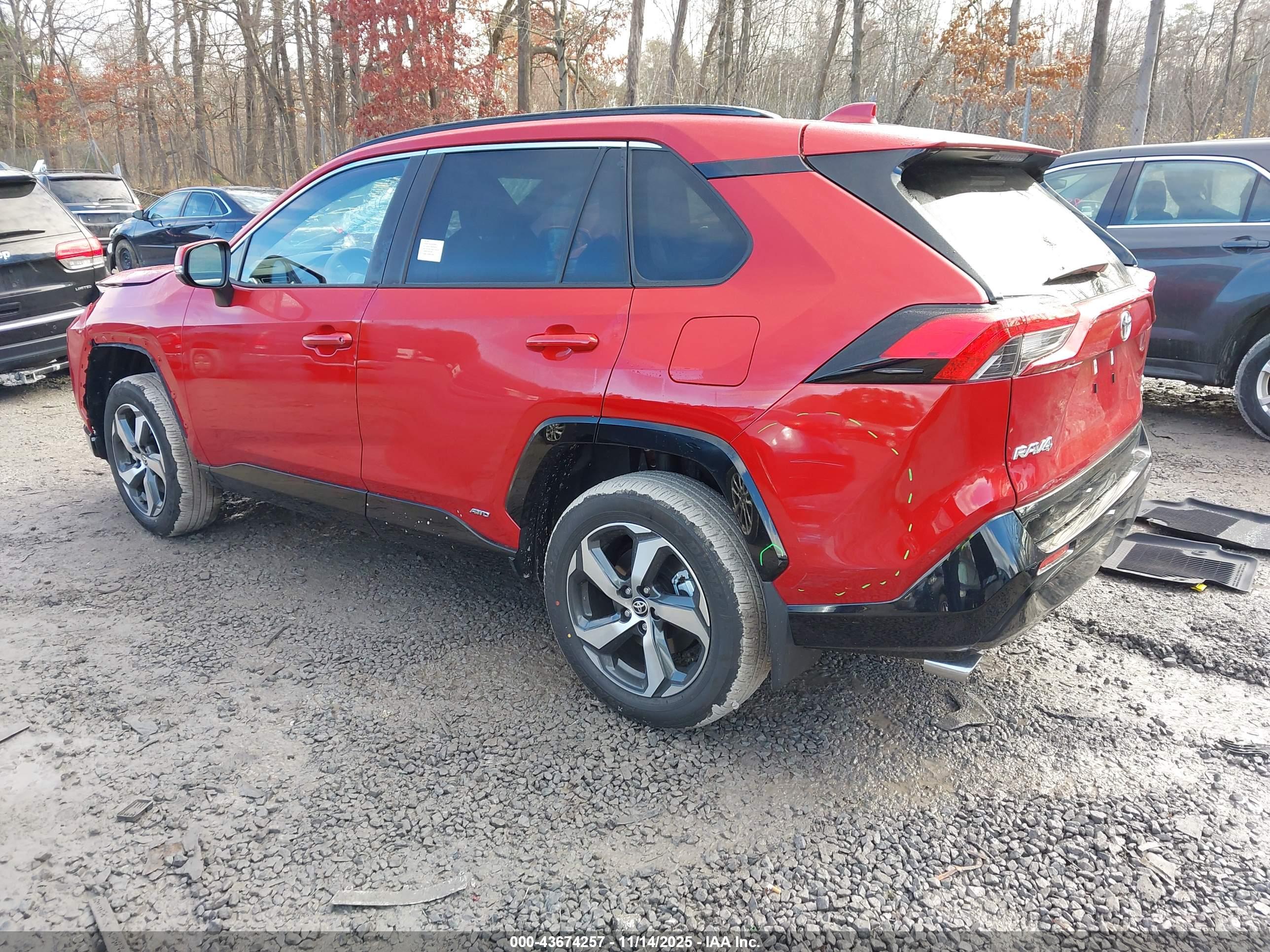 TOYOTA RAV4 image 3