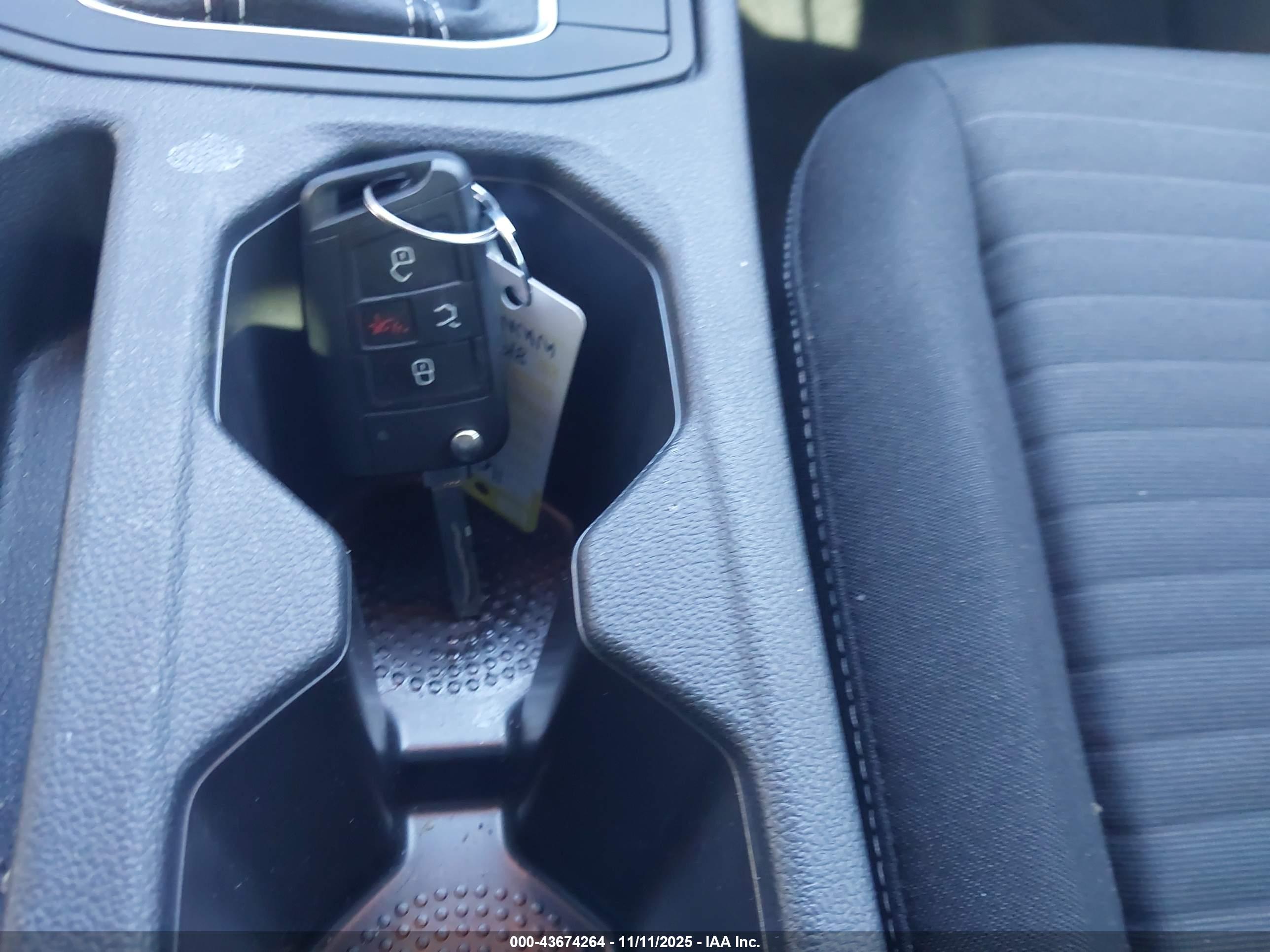 VOLKSWAGEN JETTA image 11