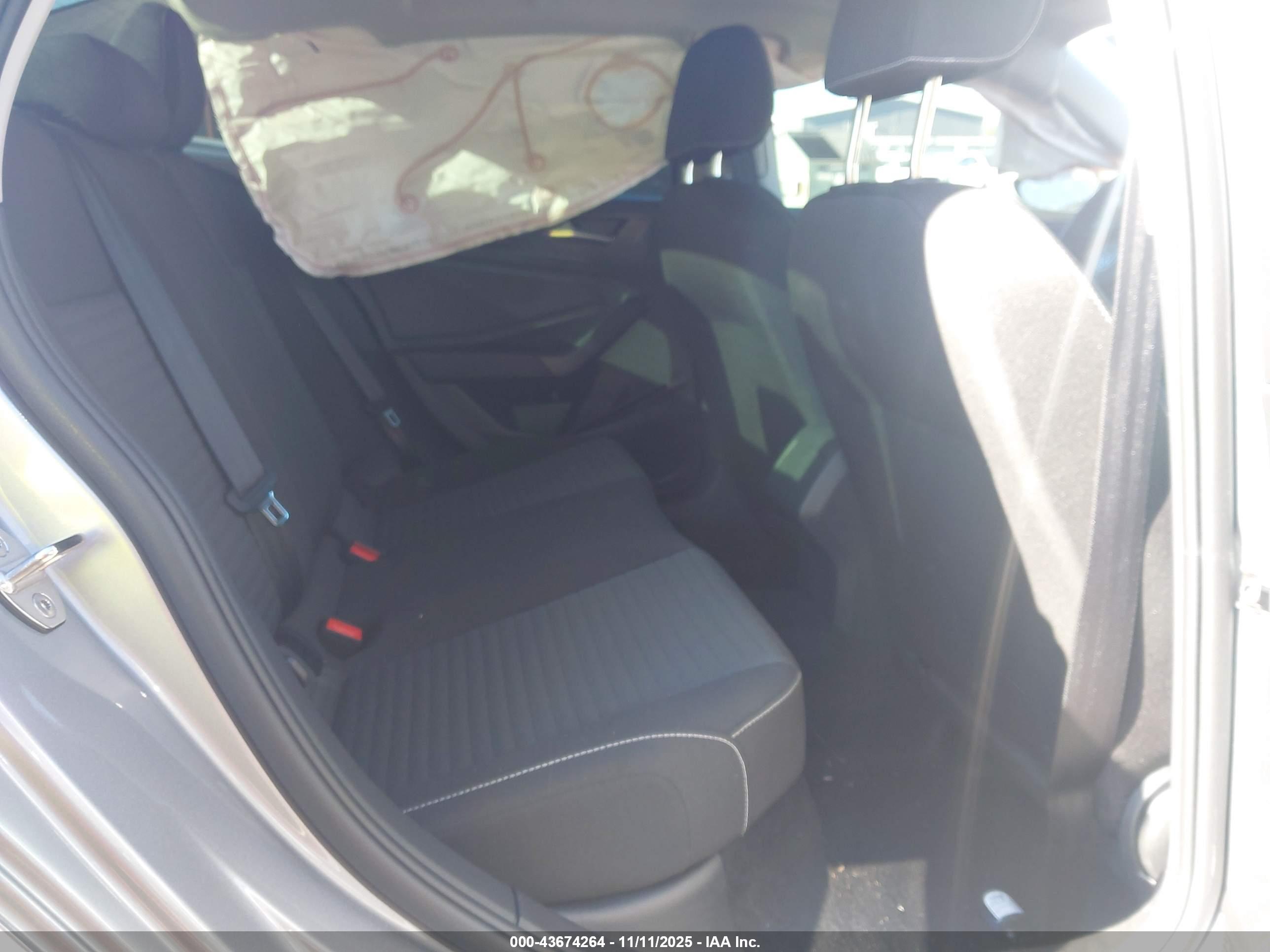 VOLKSWAGEN JETTA image 8