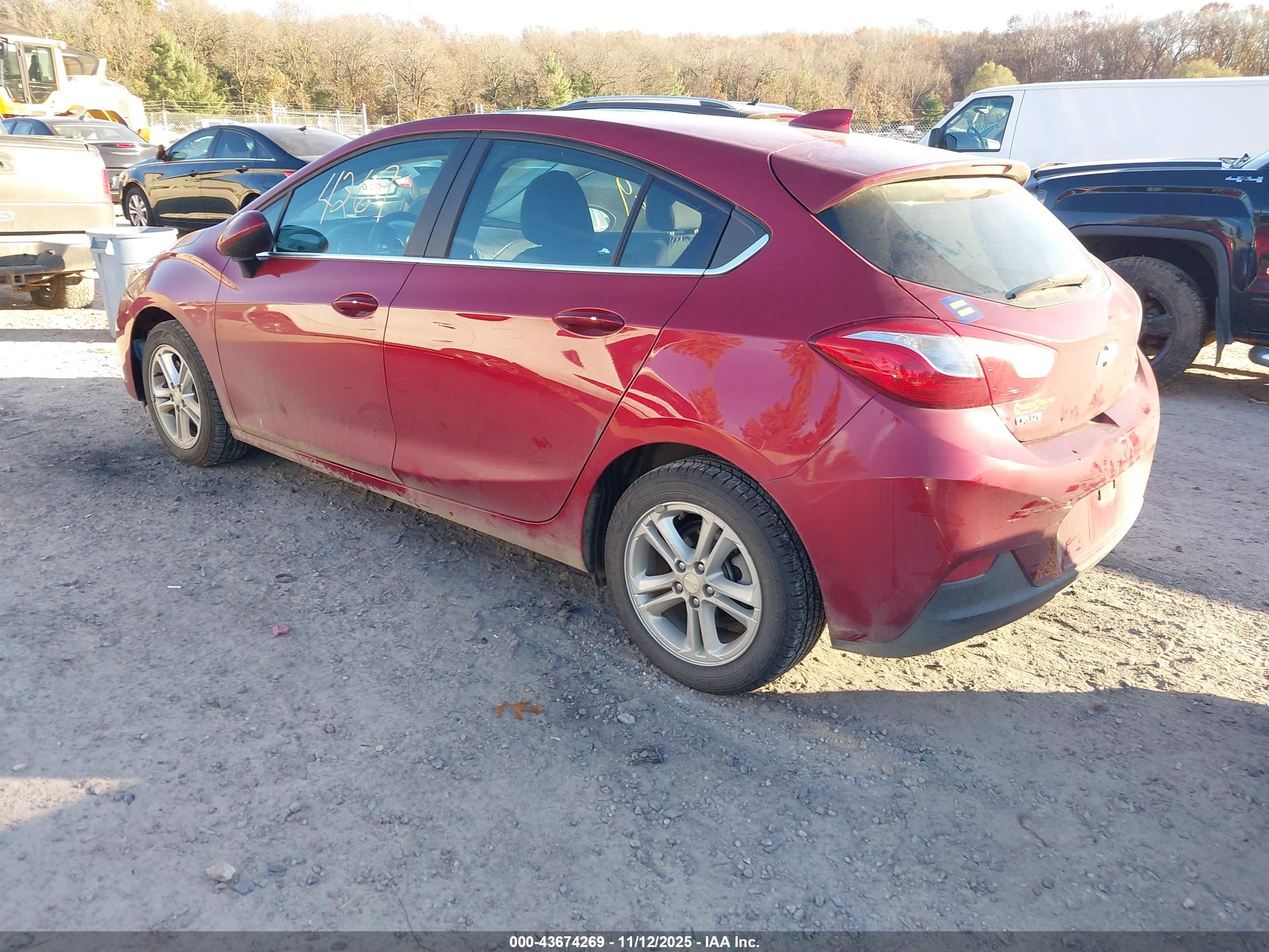 CHEVROLET CRUZE image 3