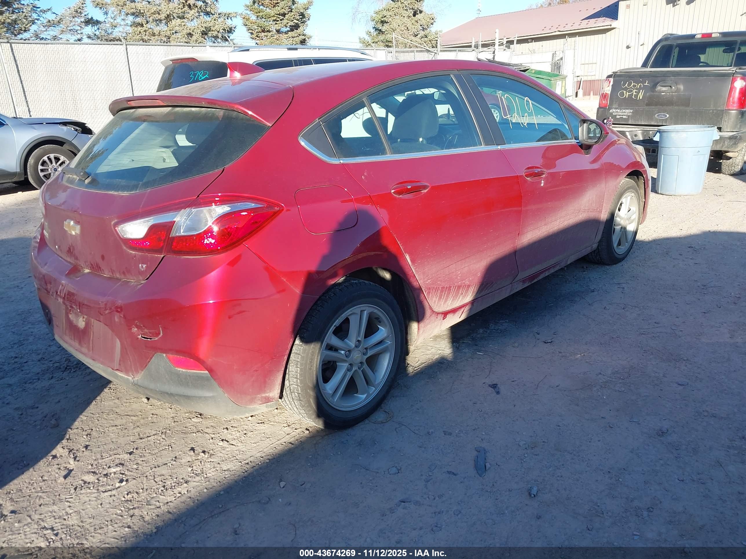 CHEVROLET CRUZE image 4
