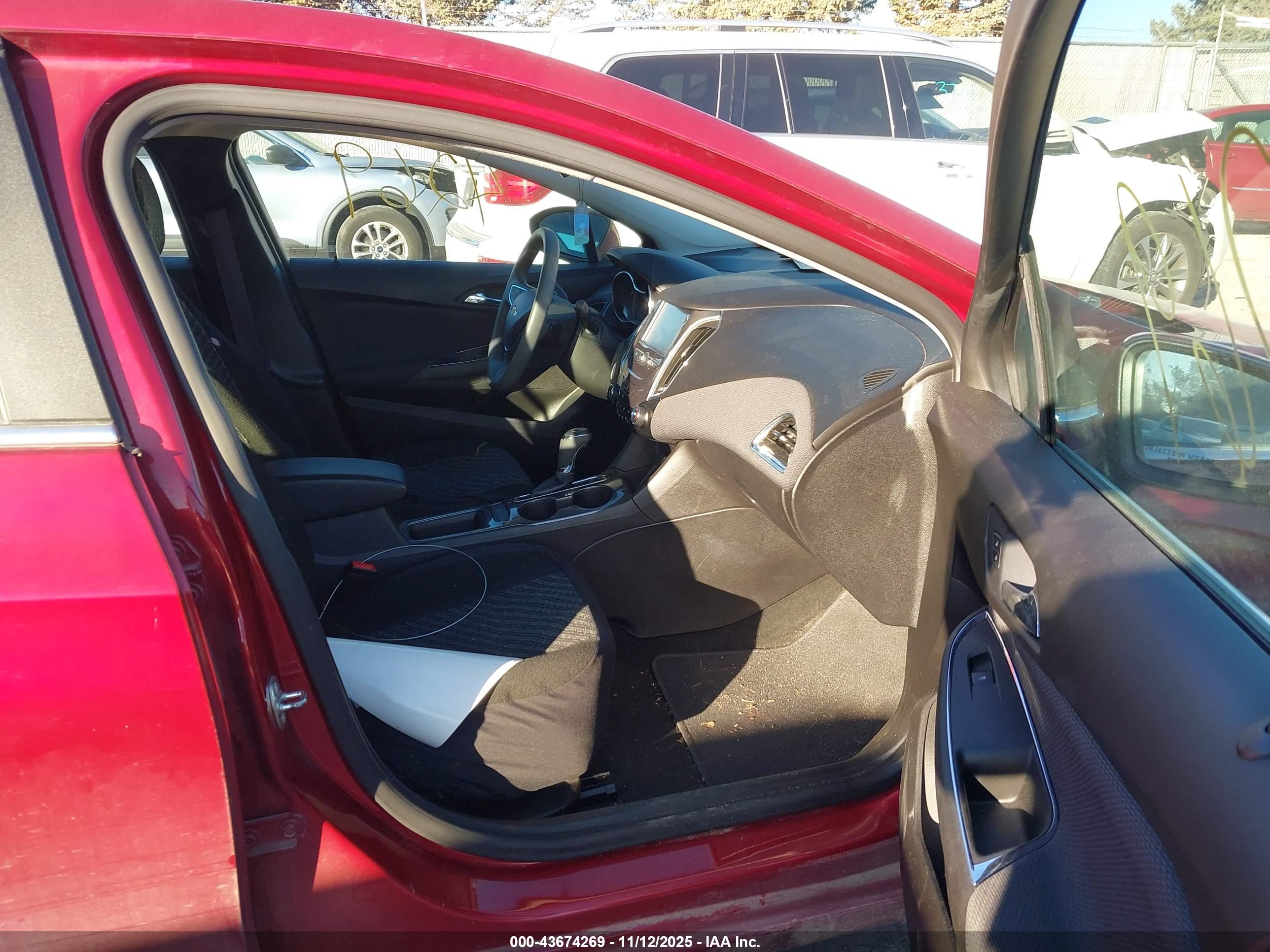 CHEVROLET CRUZE image 5