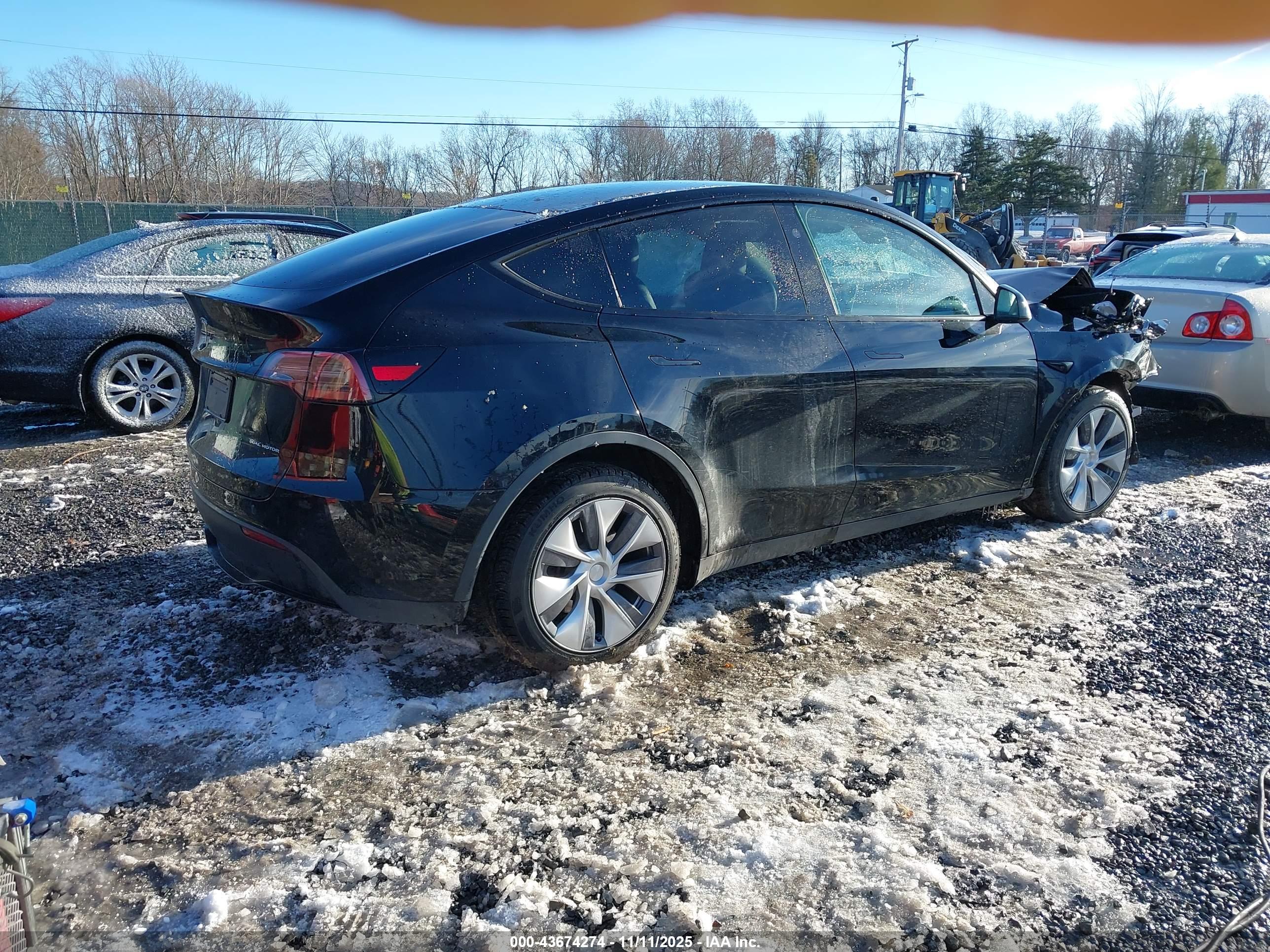 TESLA MODEL image 4