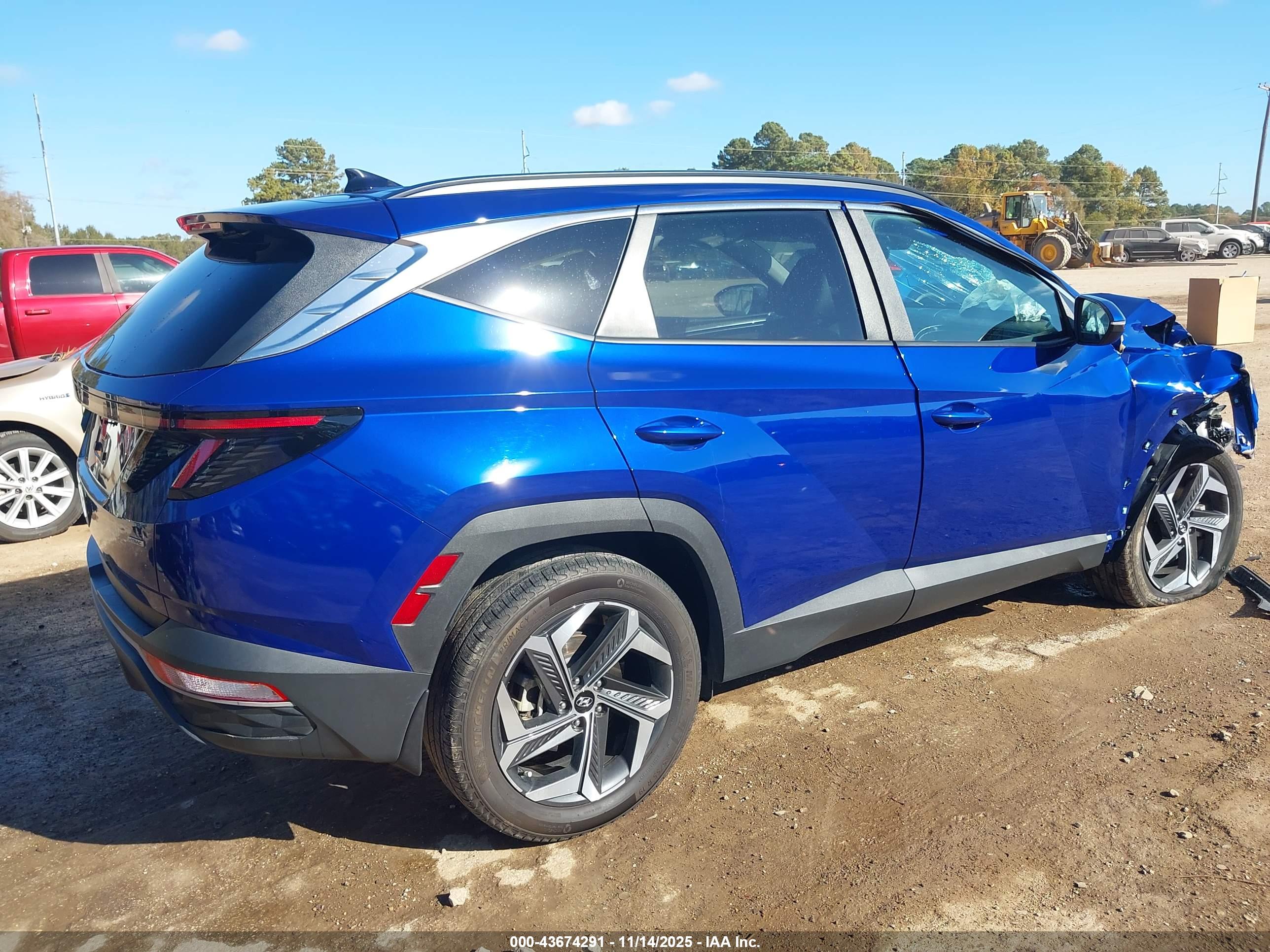 HYUNDAI TUCSON image 4