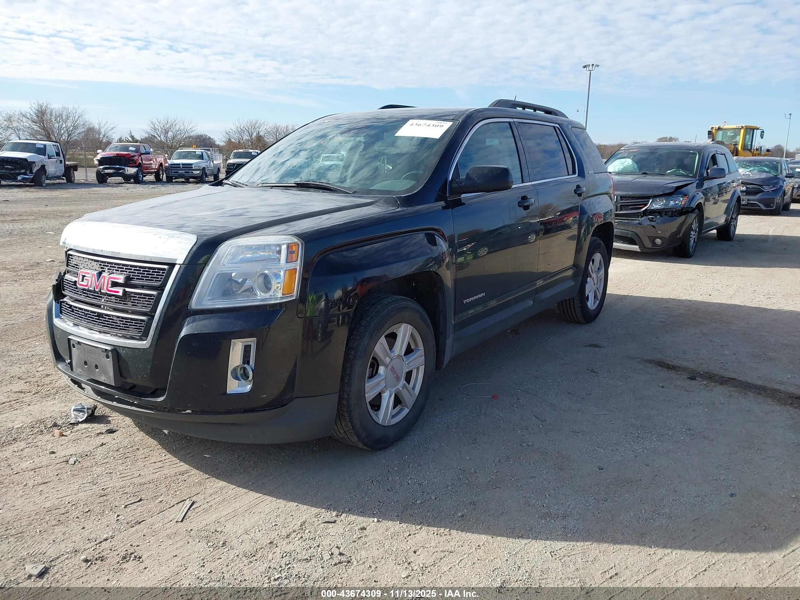 GMC TERRAIN image 2