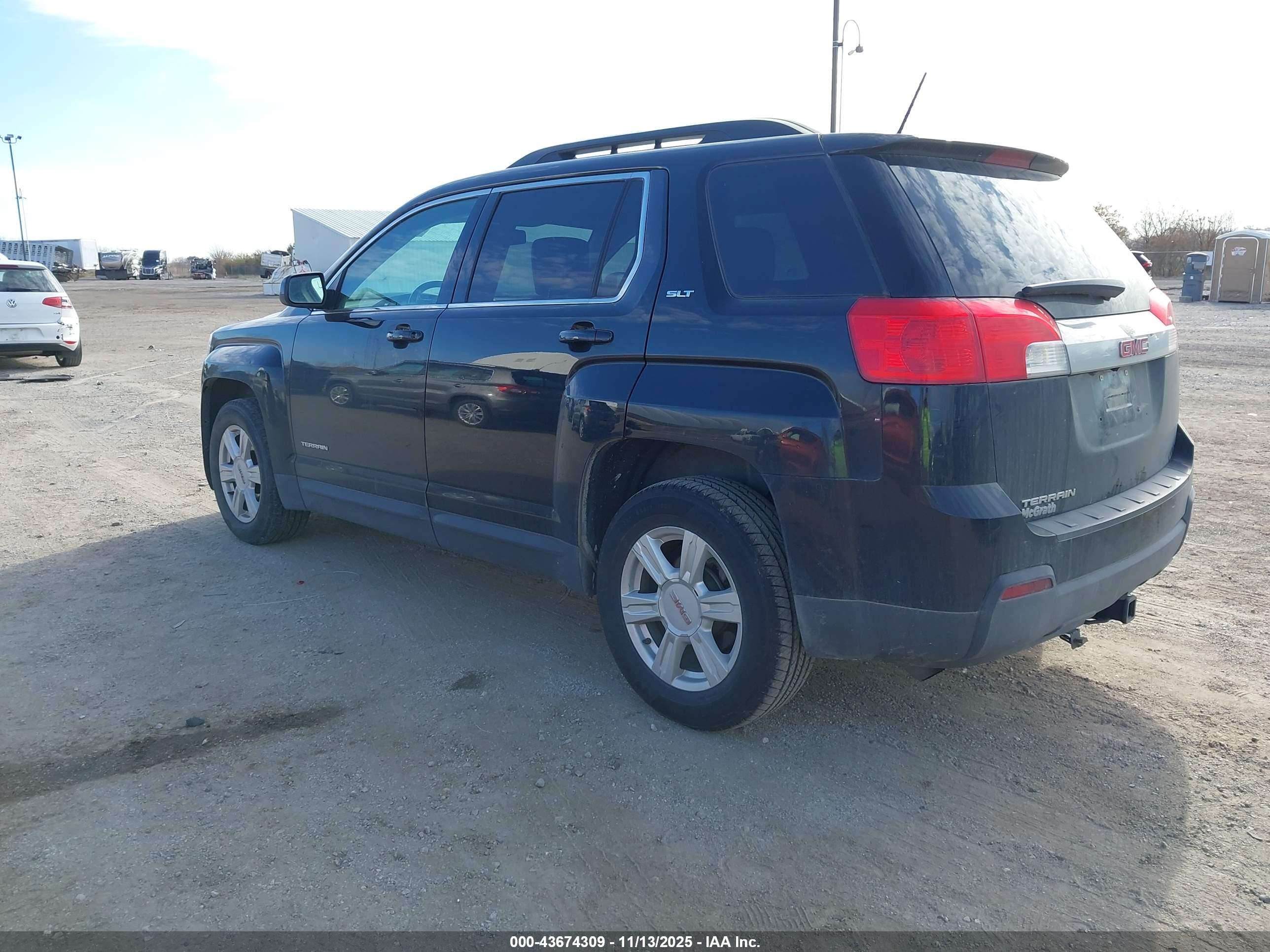 GMC TERRAIN image 3