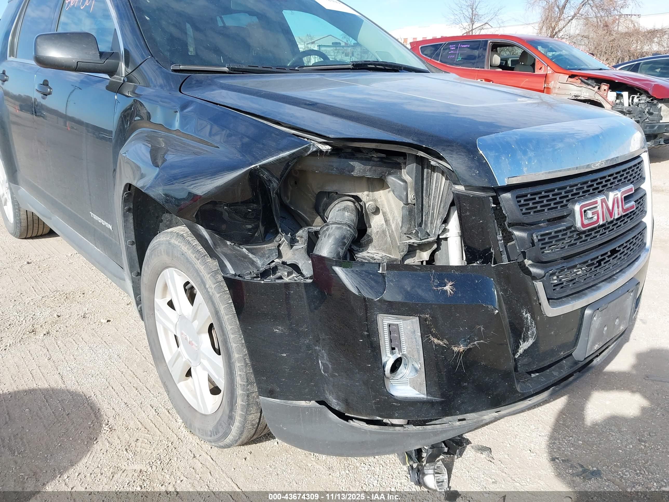 GMC TERRAIN image 6