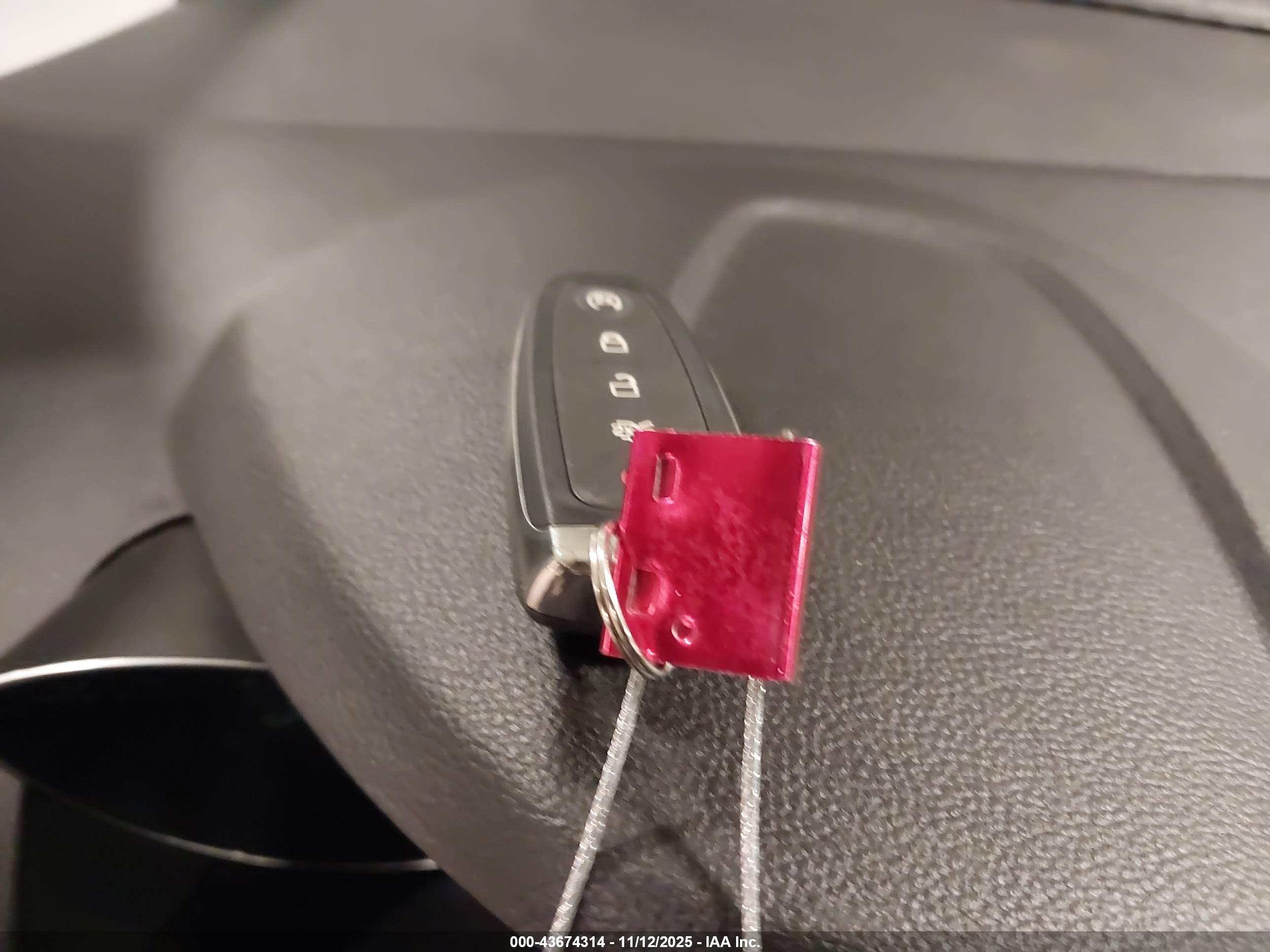 FORD ESCAPE image 11