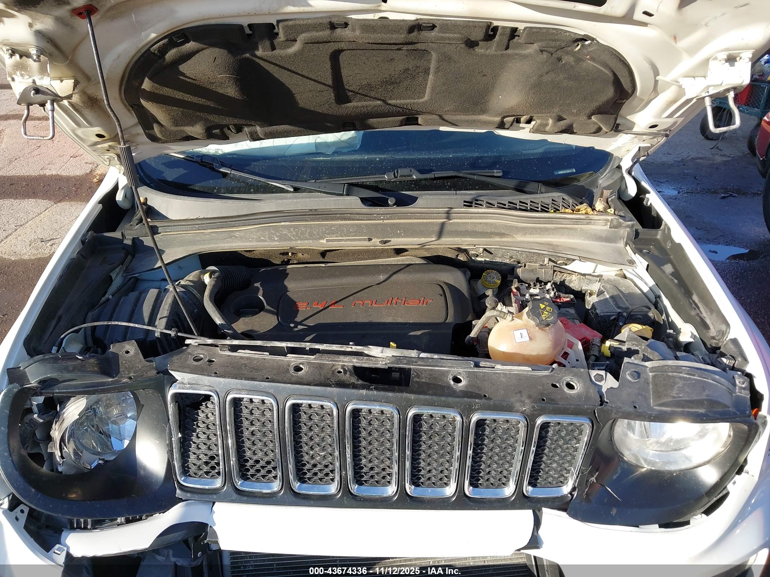 JEEP RENEGADE image 10