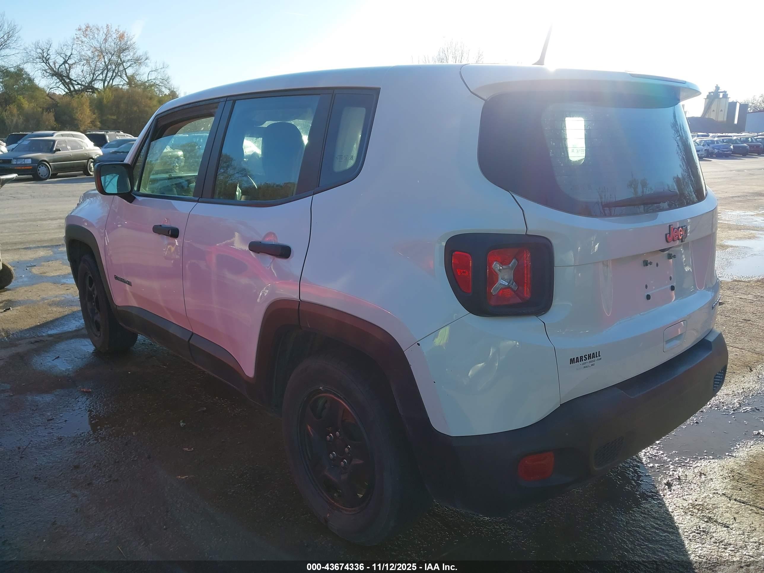 JEEP RENEGADE image 3