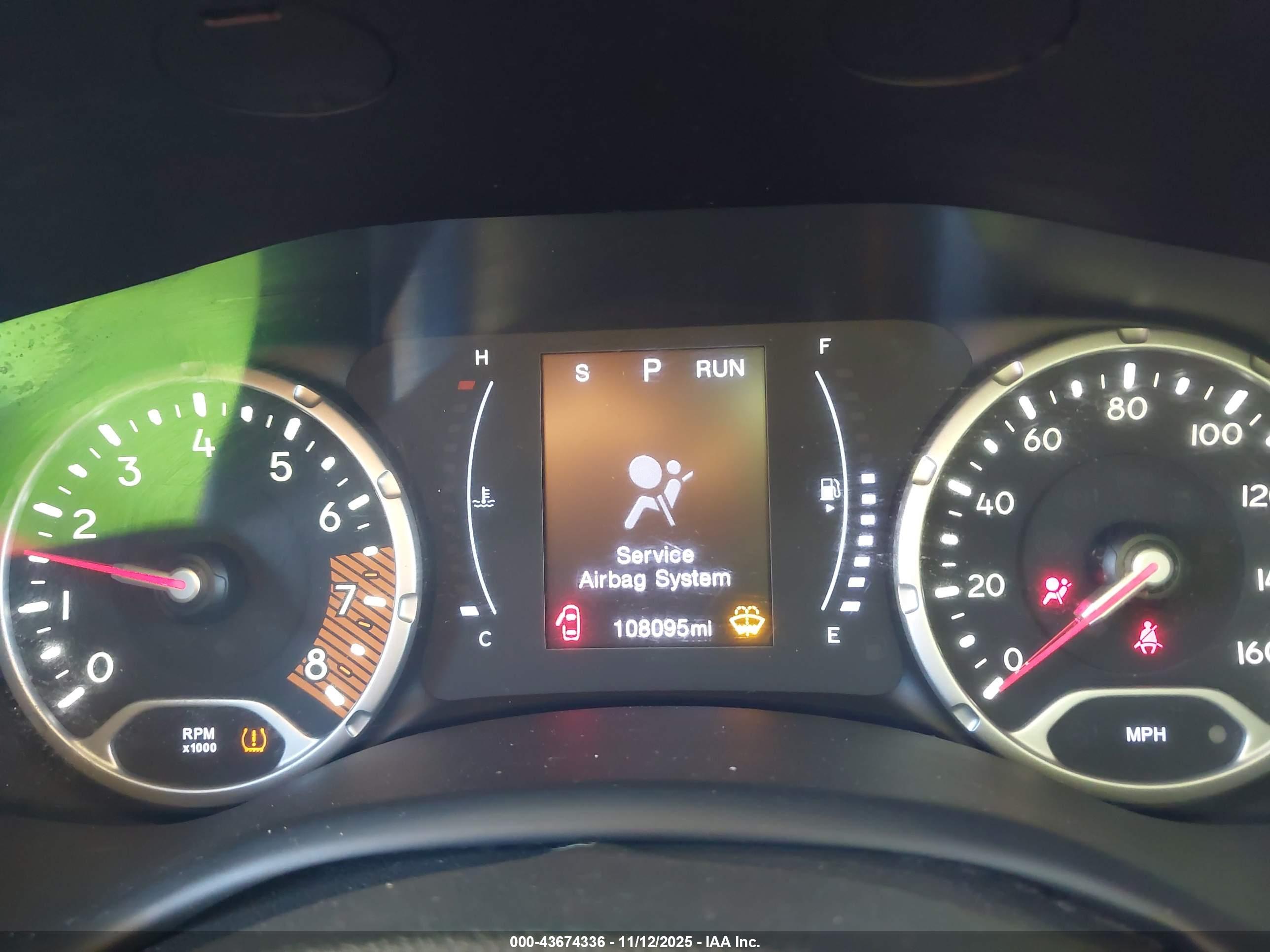 JEEP RENEGADE image 7